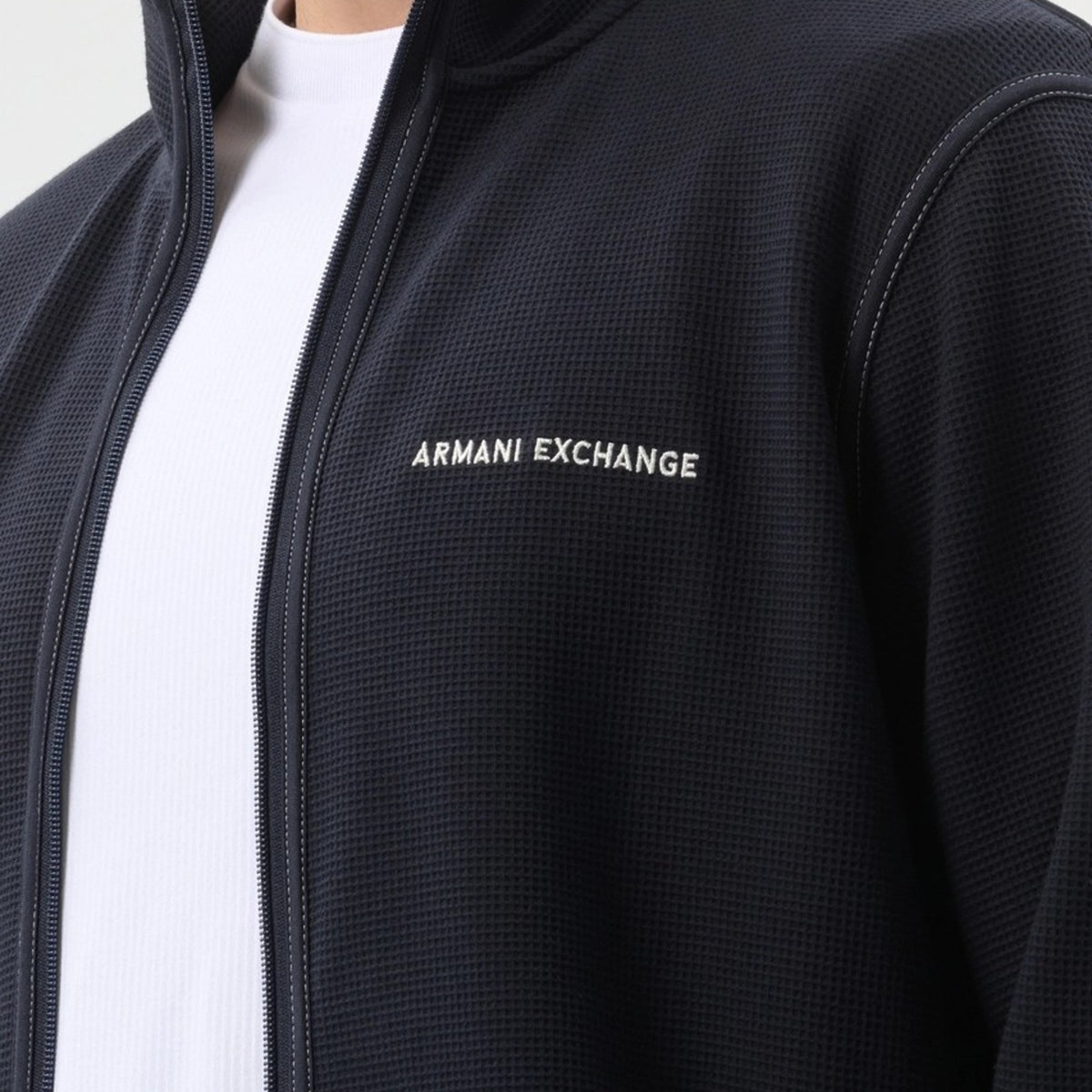 SWEATSHIRT_XM002327AF21870_UB101_Image_4