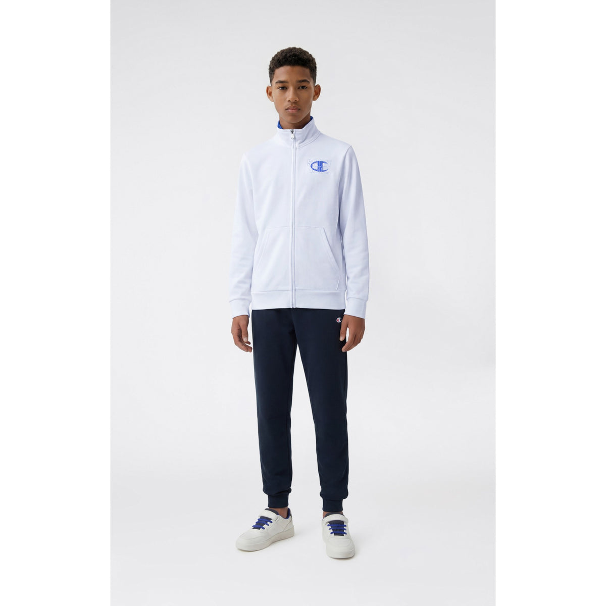 SWEATSUIT_307262_WW001_Image_2