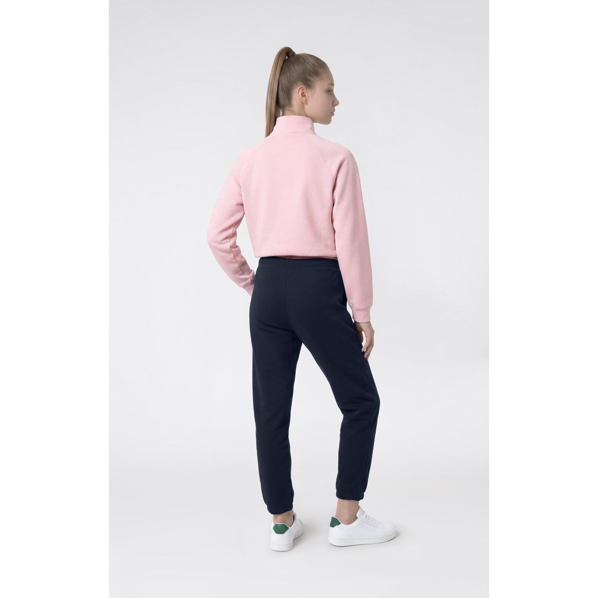 SWEATSUIT_405240_PS090_Image_3