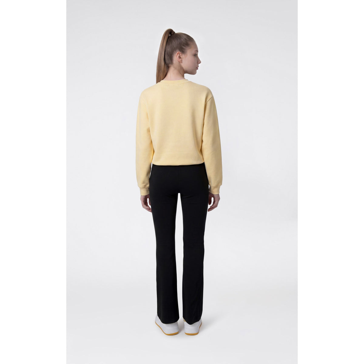 SWEATSUIT_405461_YS175_Image_3