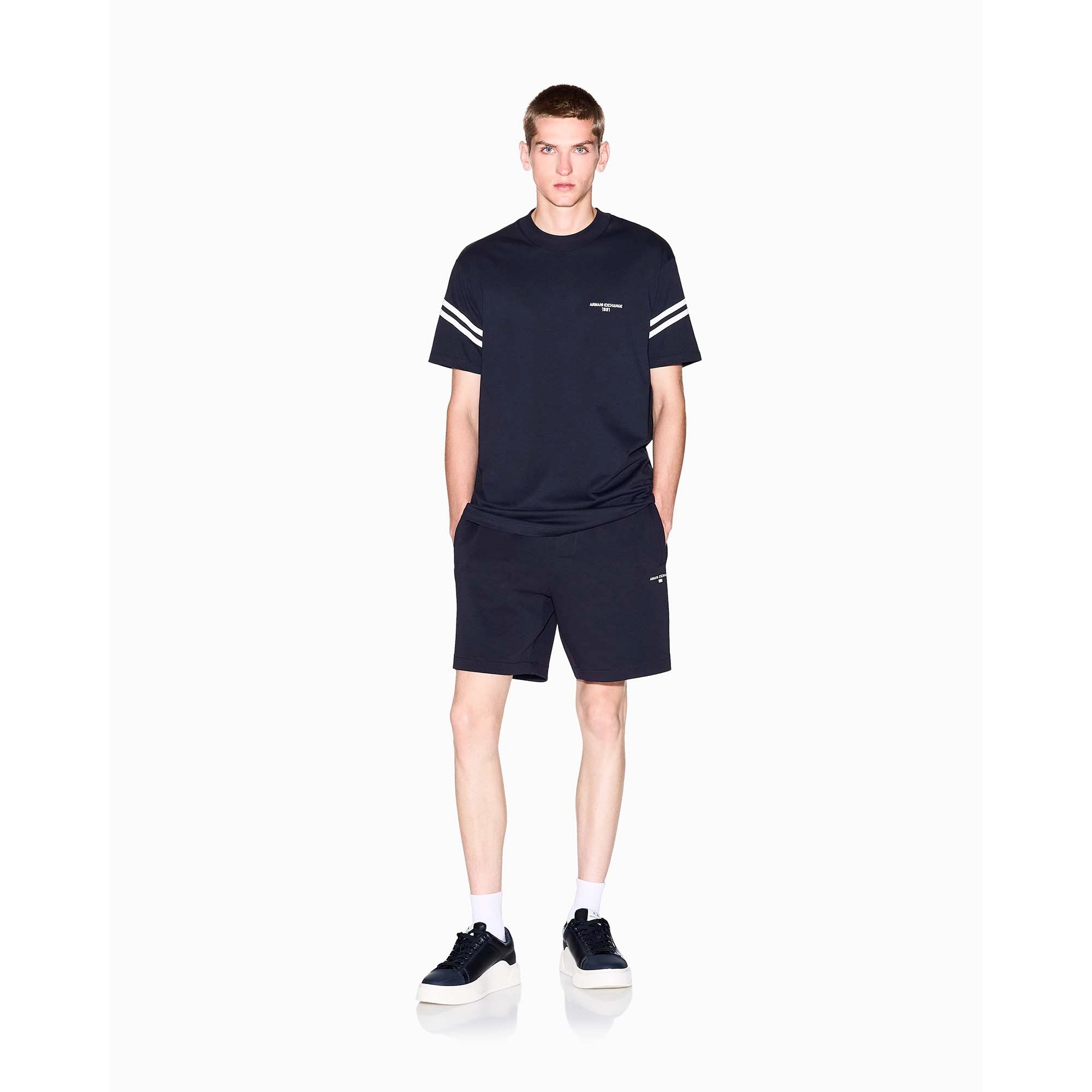 T-SHIRT_XM001081AF12308_UB101_Image_5