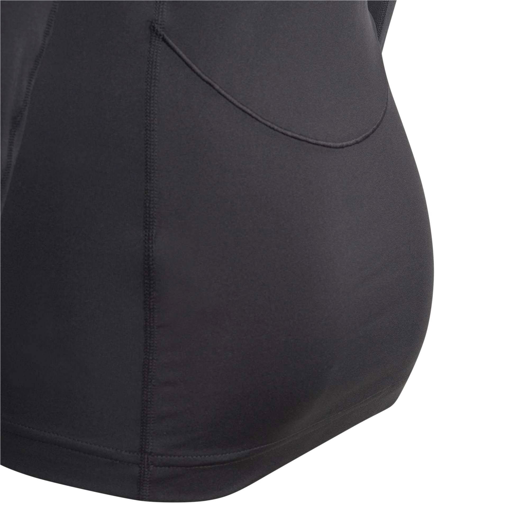 TF_LS_TEE_Y_IA2025_BLACK_Image_5