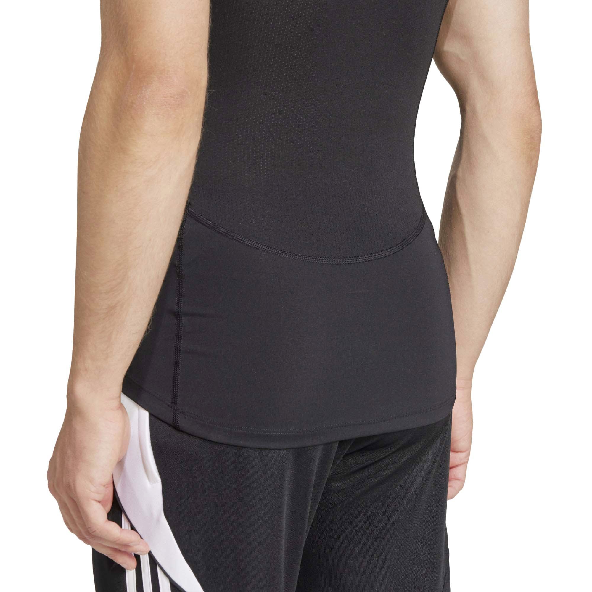 TF_SS_TEE_M_JP4674_BLACK_Image_5