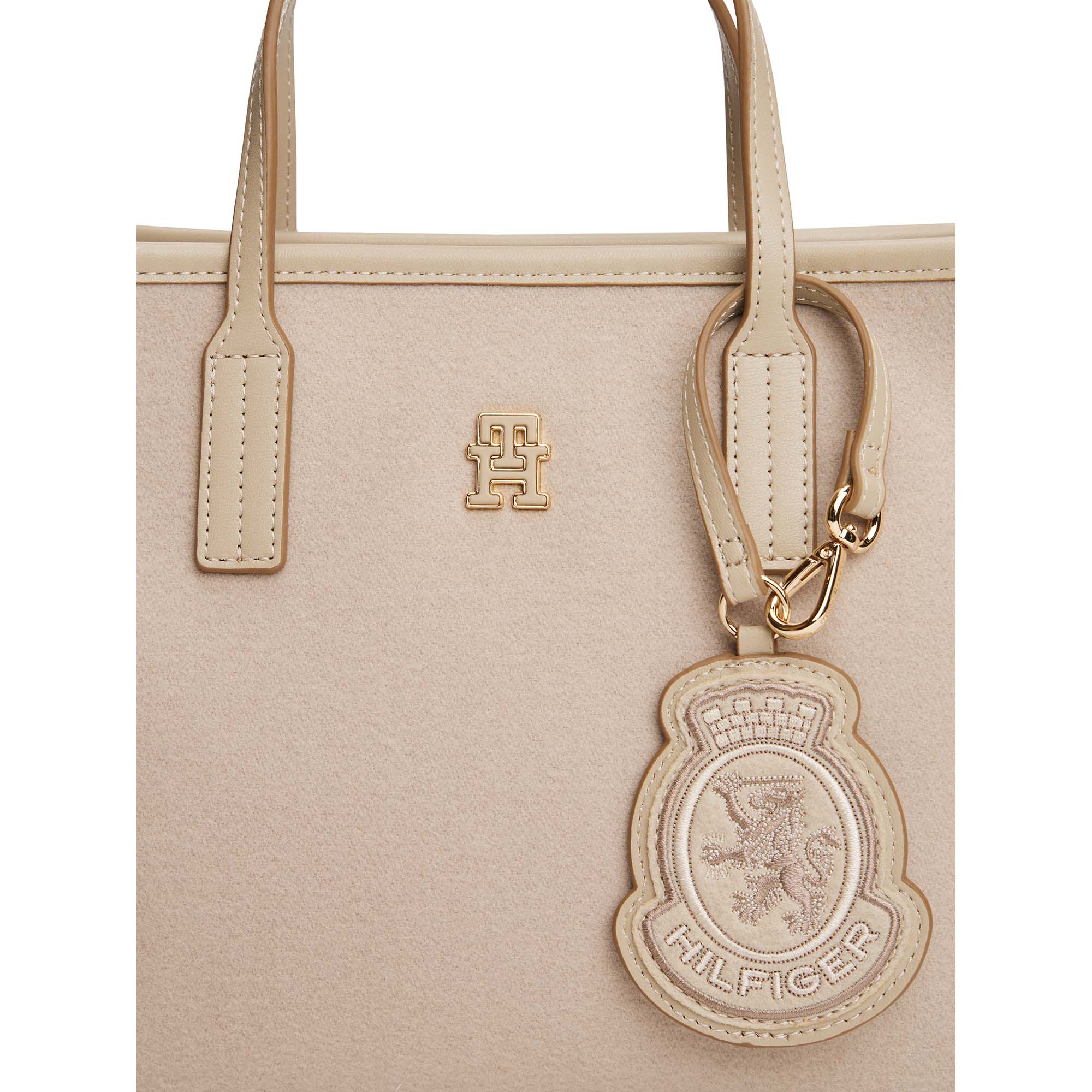 TH_CITY_SMALL_TOTE_MELTON_AW0AW17852_RBT_Image_4