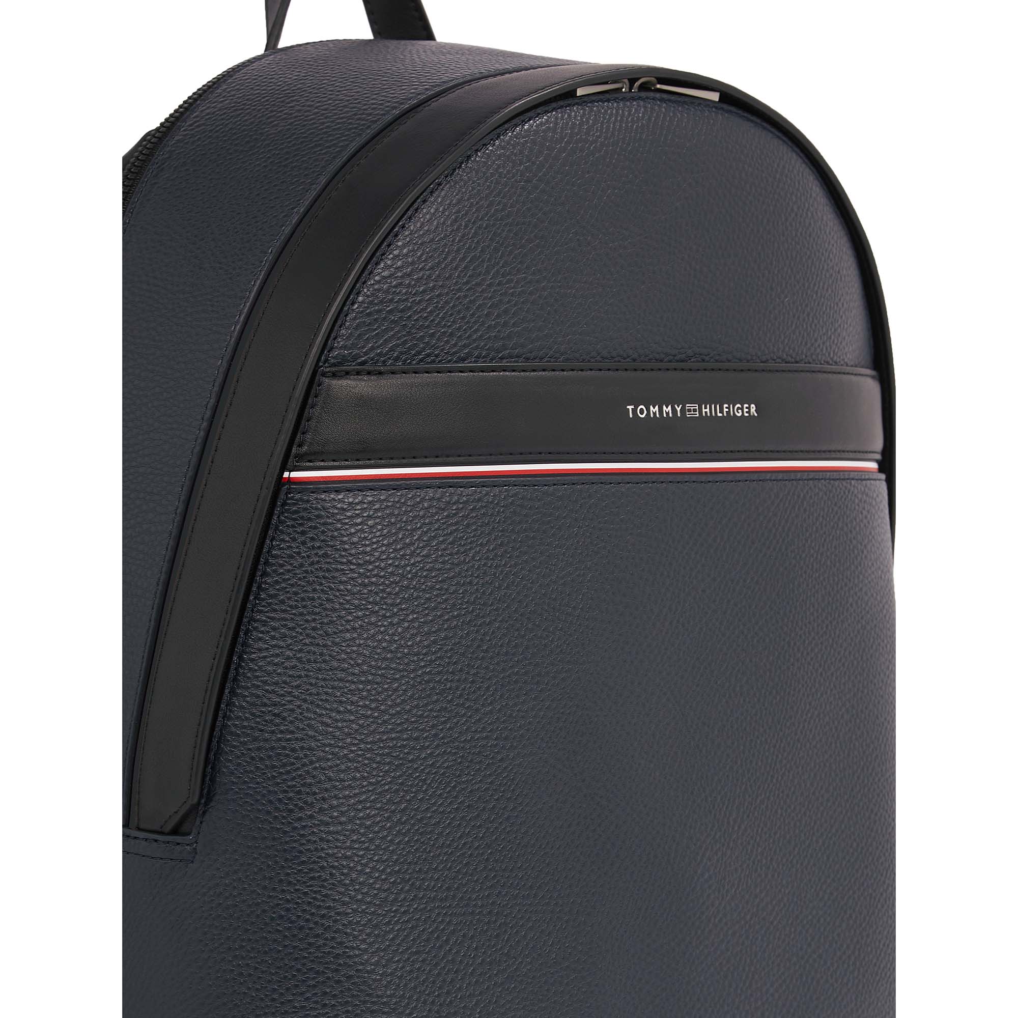 TH_CORP_DOME_BACKPACK_AM0AM13070_DW6_Image_4