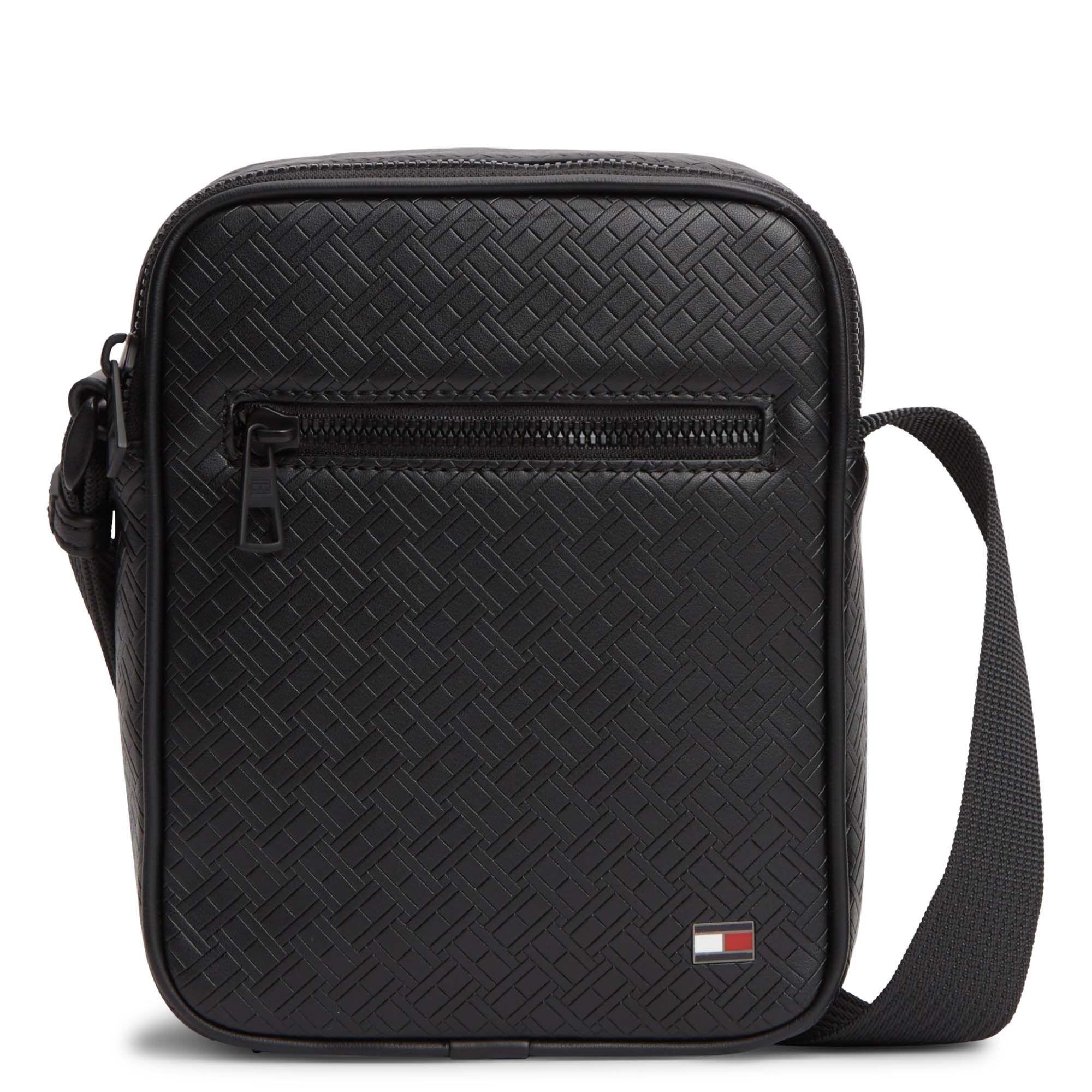 TH_EMBOSSED_FLAG_MINI_REPORTER_AM0AM14193_BDS_Image_1