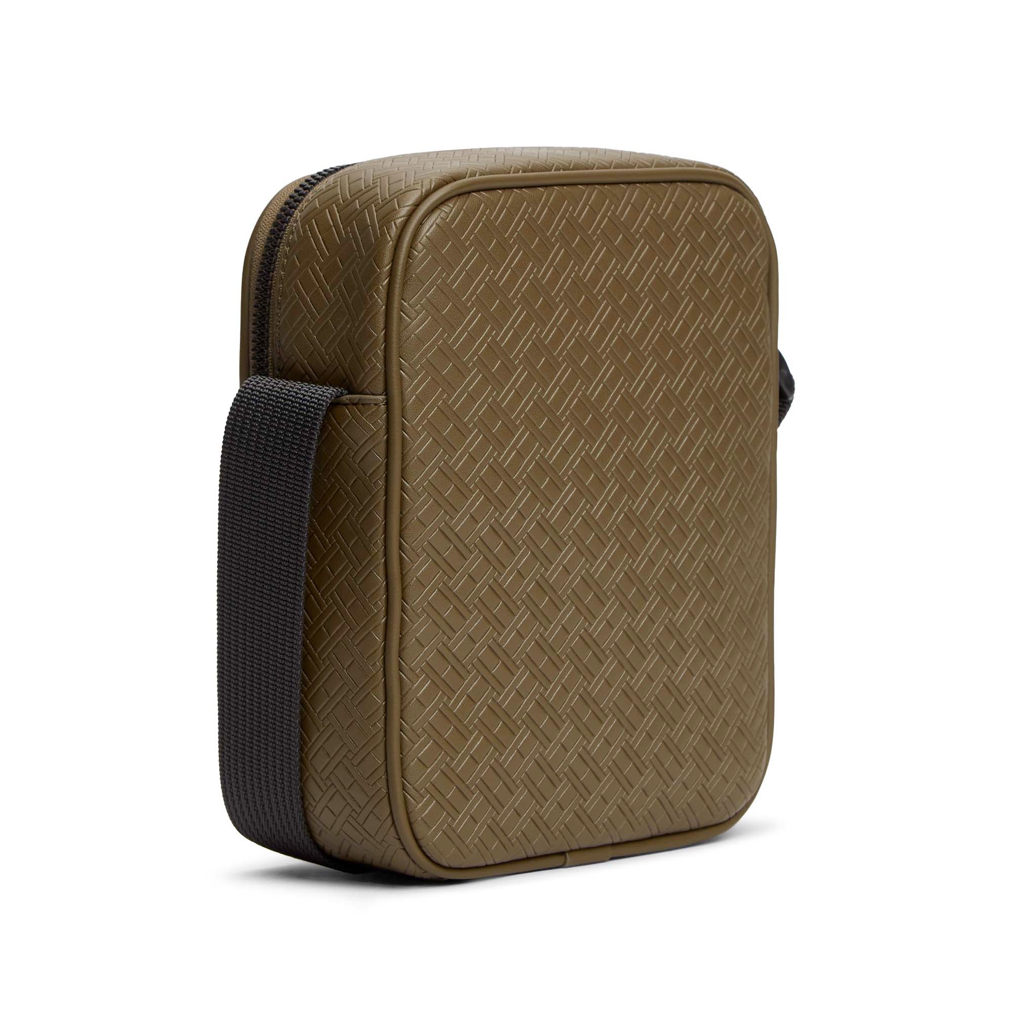 TH_EMBOSSED_FLAG_MINI_REPORTER_AM0AM14193_GX9_Image_2