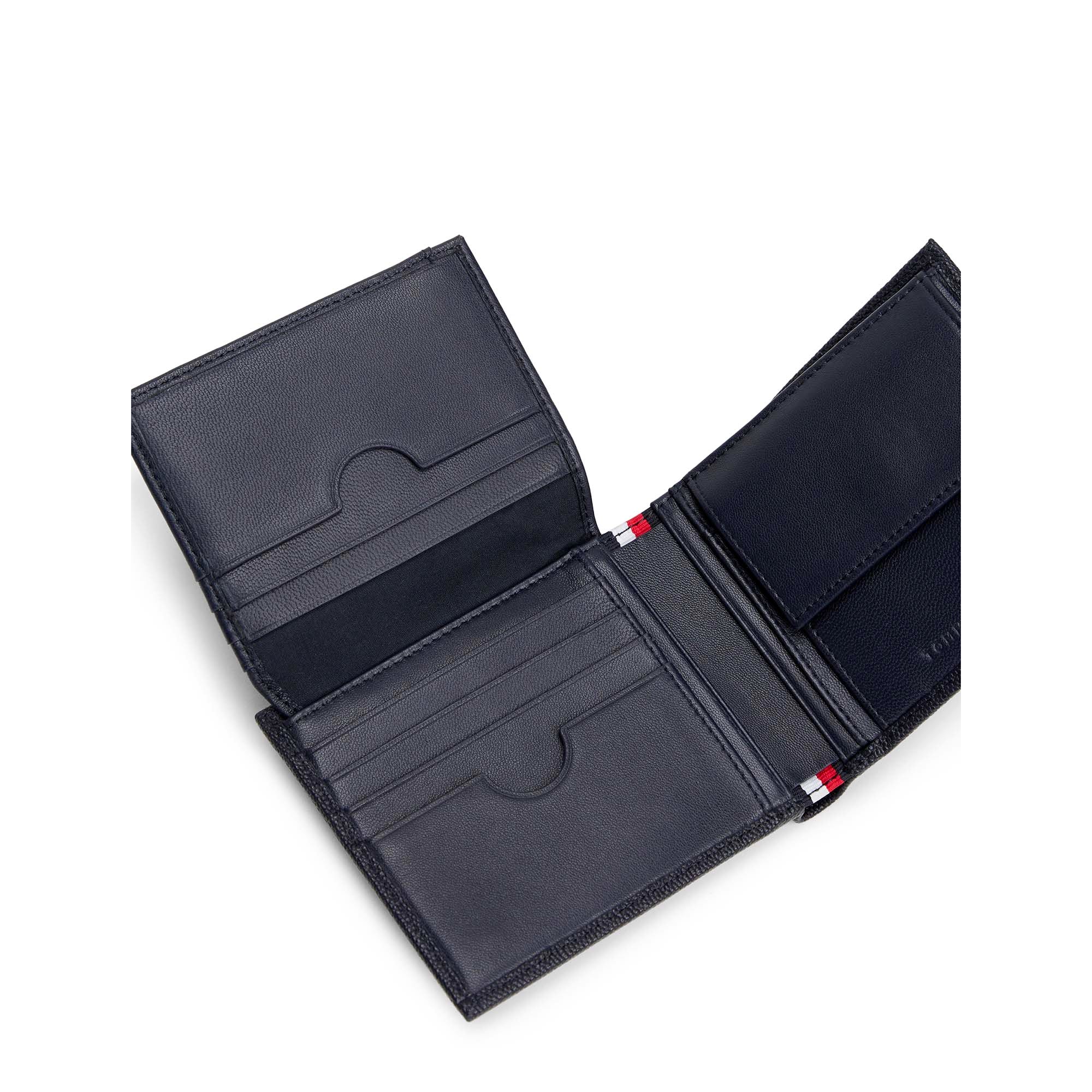 TH_FLAG_CC_FLAP_AND_COIN_AM0AM13520_DW6_Image_4