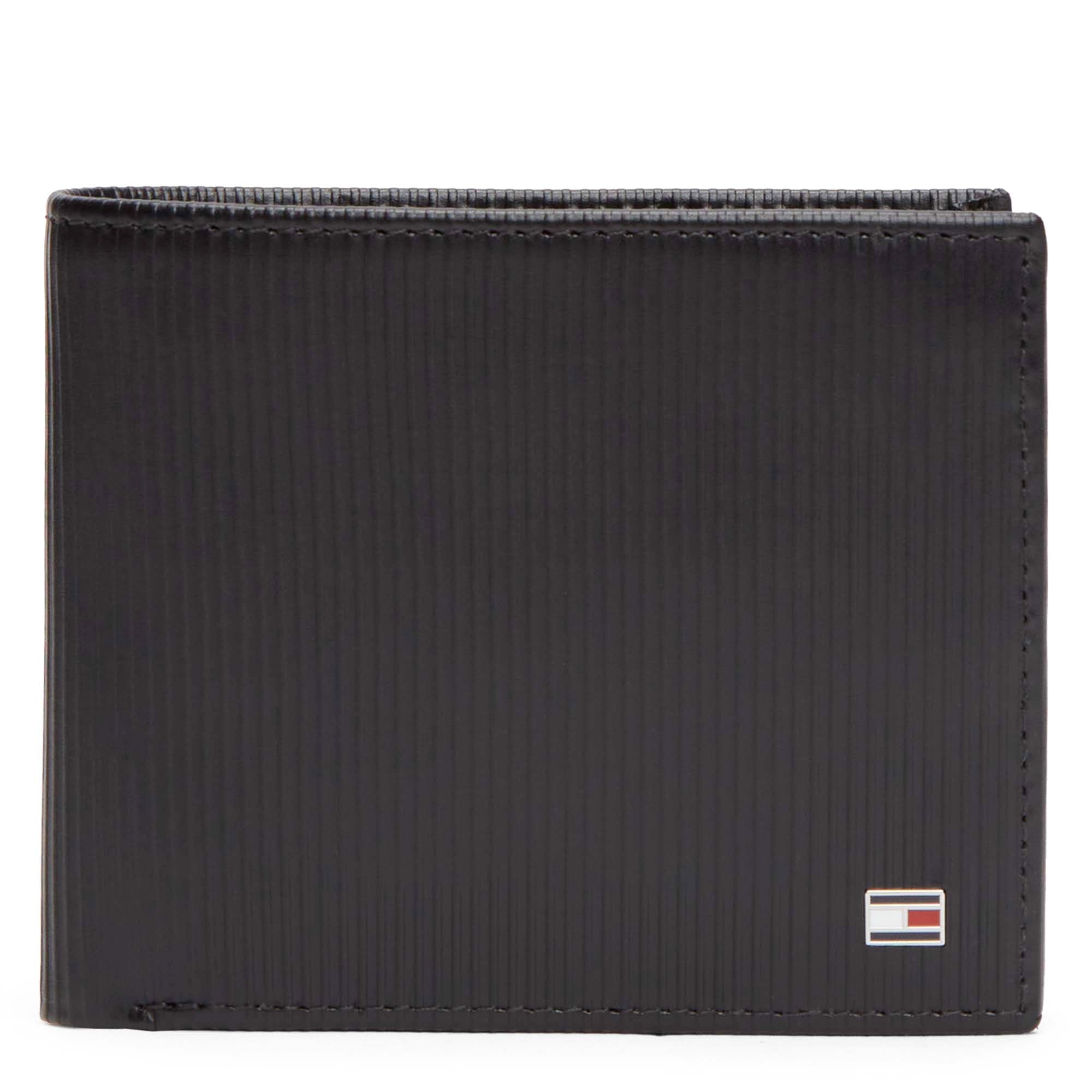 TH_FLAG_CC_FLAP_AND_COIN_AM0AM13978_BDS_Image_1