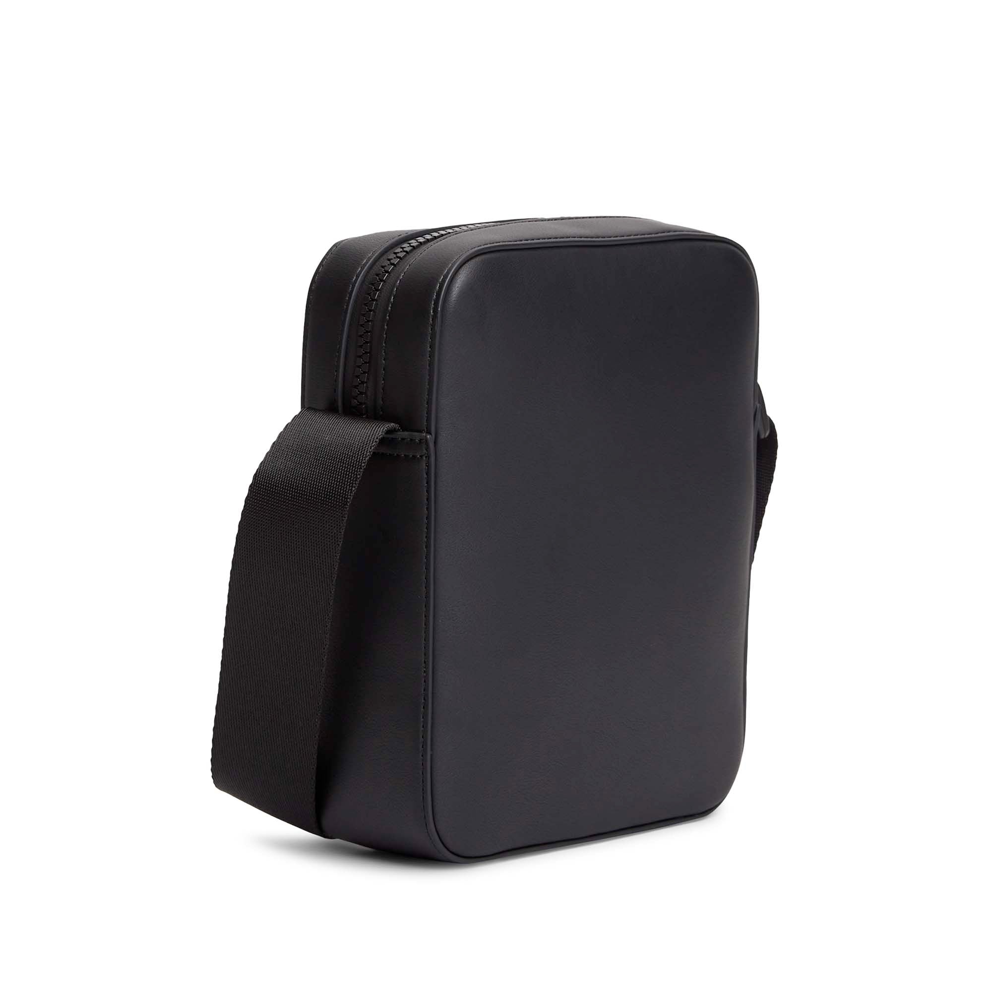 TH_FOUNDAITON_MINI_REPORTER_AM0AM14156_BDS_Image_2