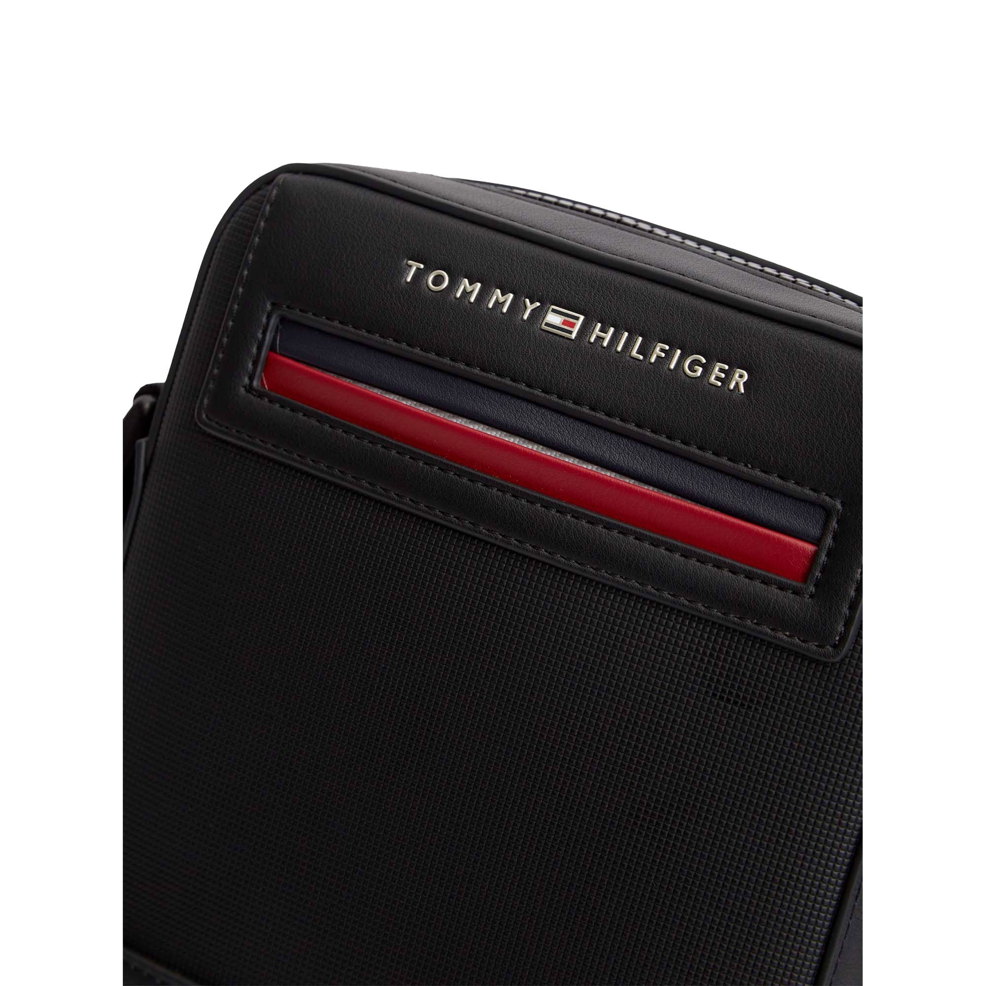 TH_FOUNDAITON_MINI_REPORTER_AM0AM14156_BDS_Image_3