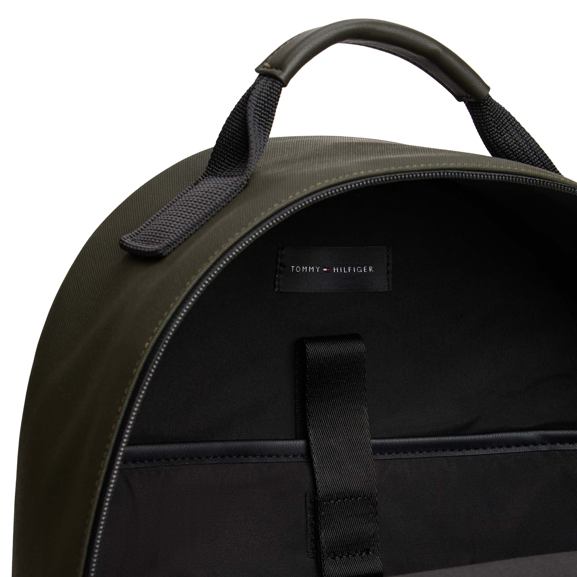 TH_FOUNDATION_BACKPACK_AM0AM13623_MT4_Image_3