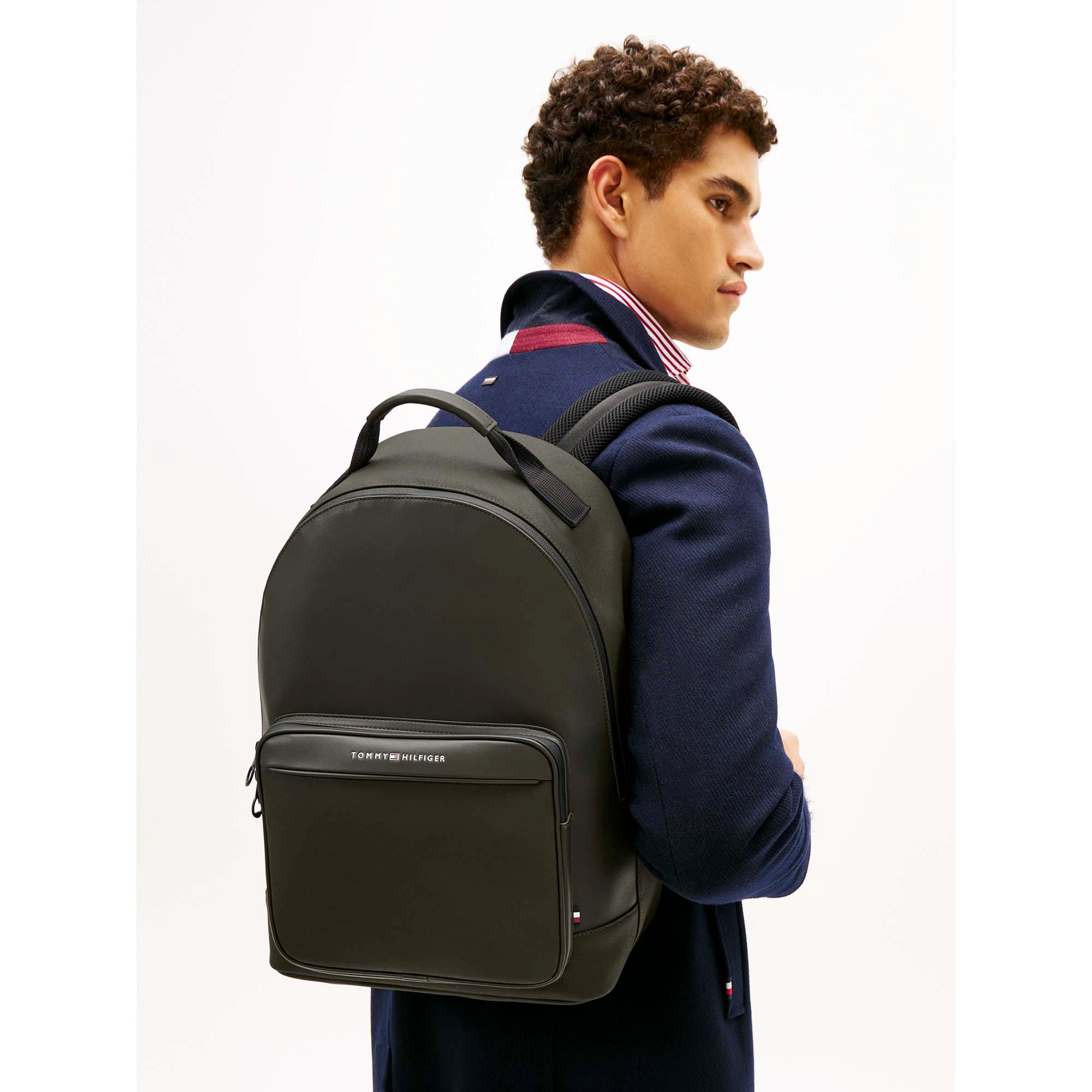 TH_FOUNDATION_BACKPACK_AM0AM13623_MT4_Image_5