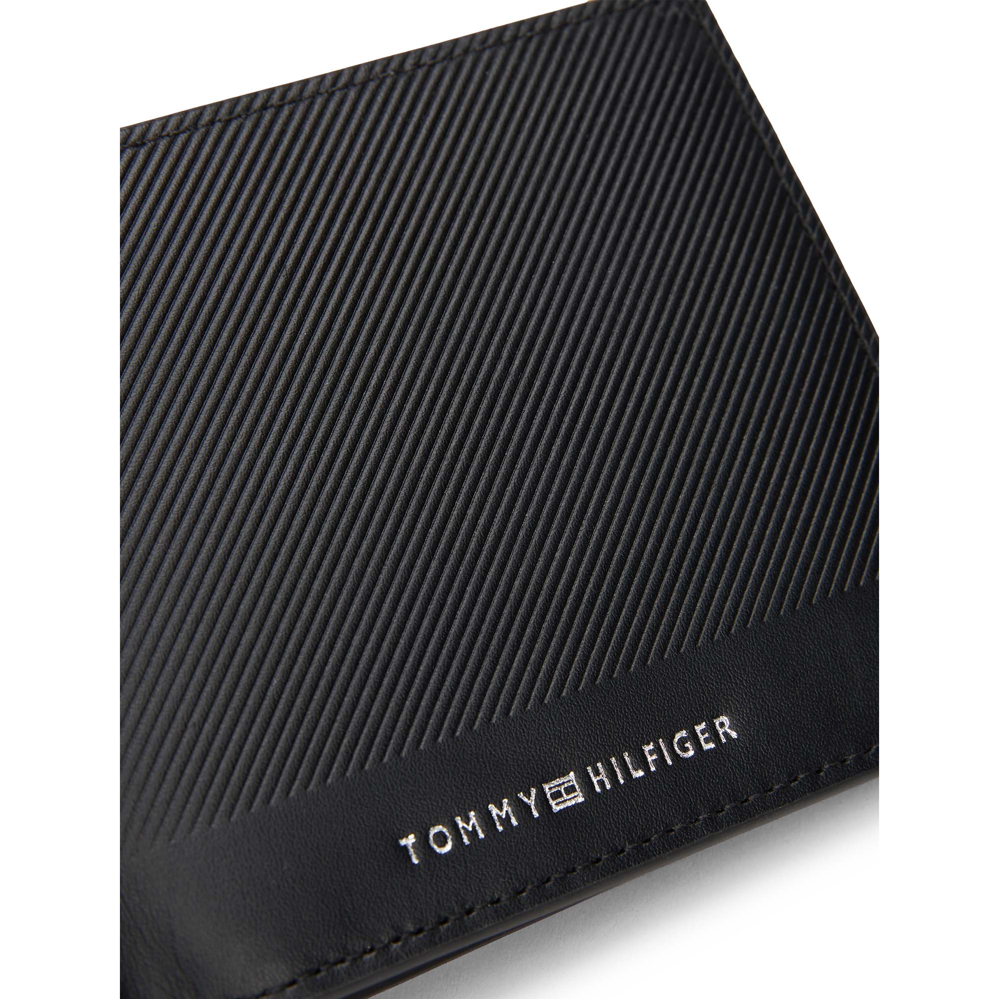 TH_FOUNDATION_CC_AND_COIN_AM0AM13508_BDS_Image_3