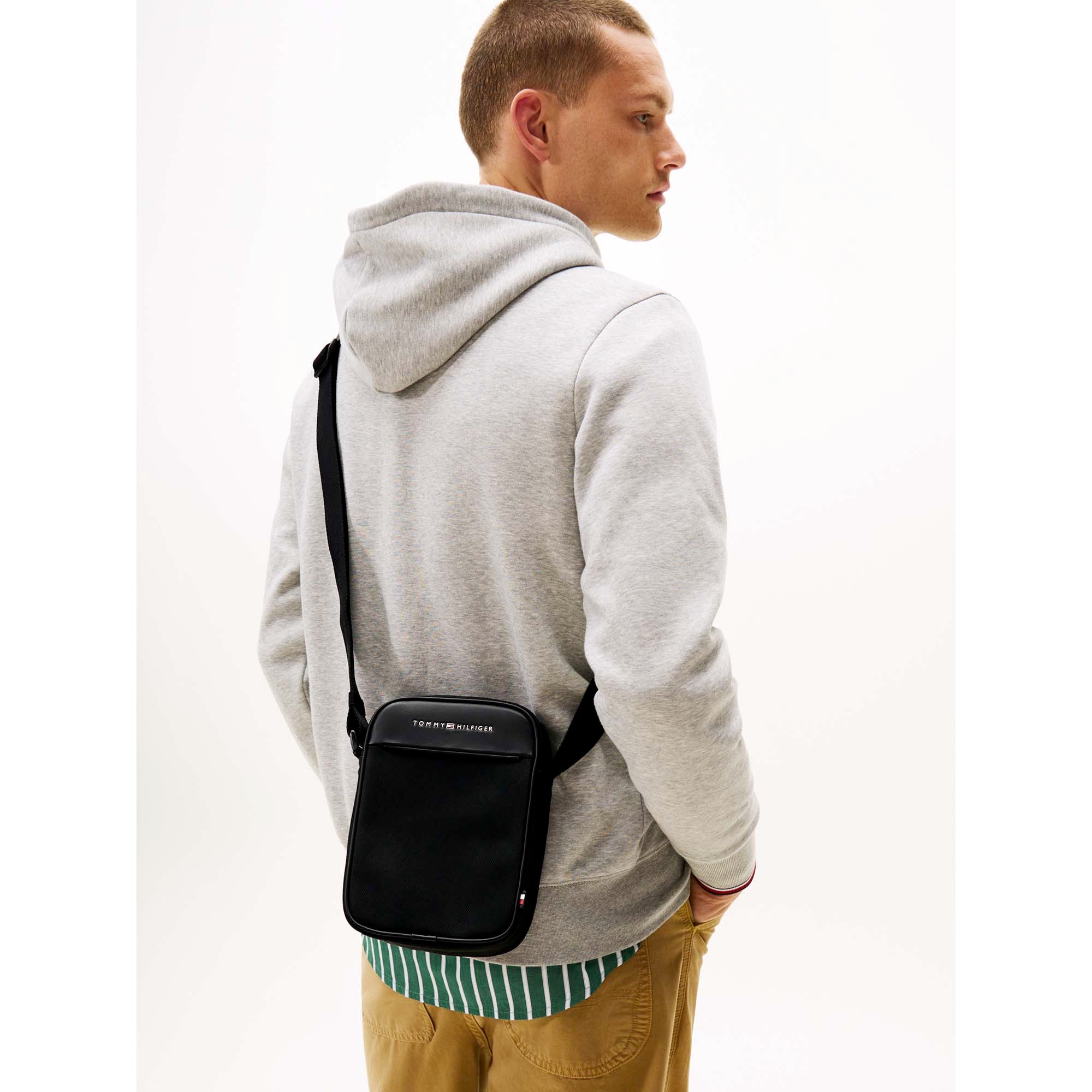 TH_FOUNDATION_MINI_REPORTER_AM0AM13624_BDS_Image_5