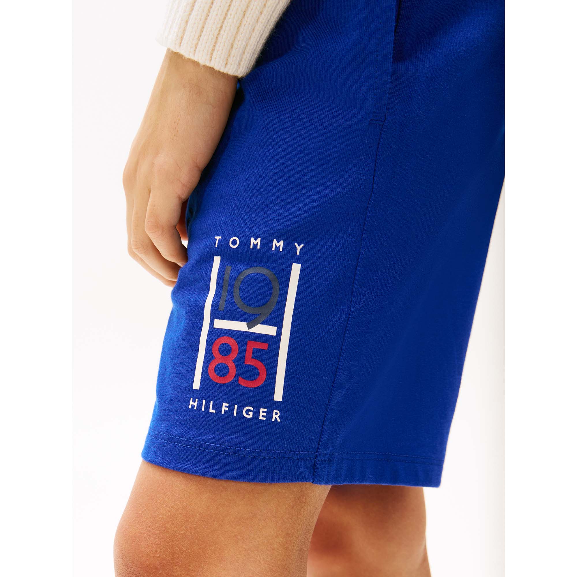 TH_GRAPHIC_SWEATSHORT_THKB0KB09477T_D03_Image_4