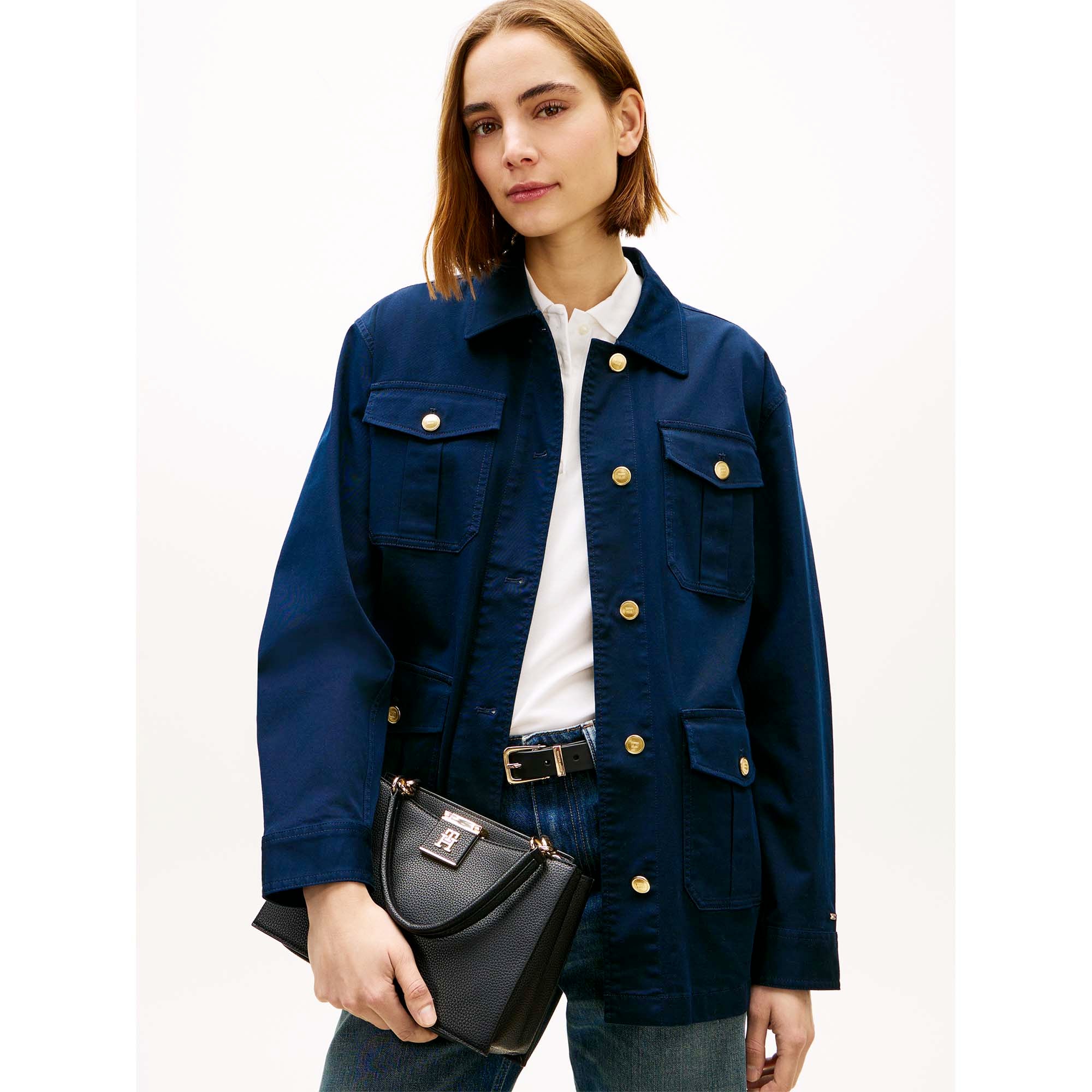 TH_HER_MED_SATCHEL_AW0AW17191_BDS_Image_5