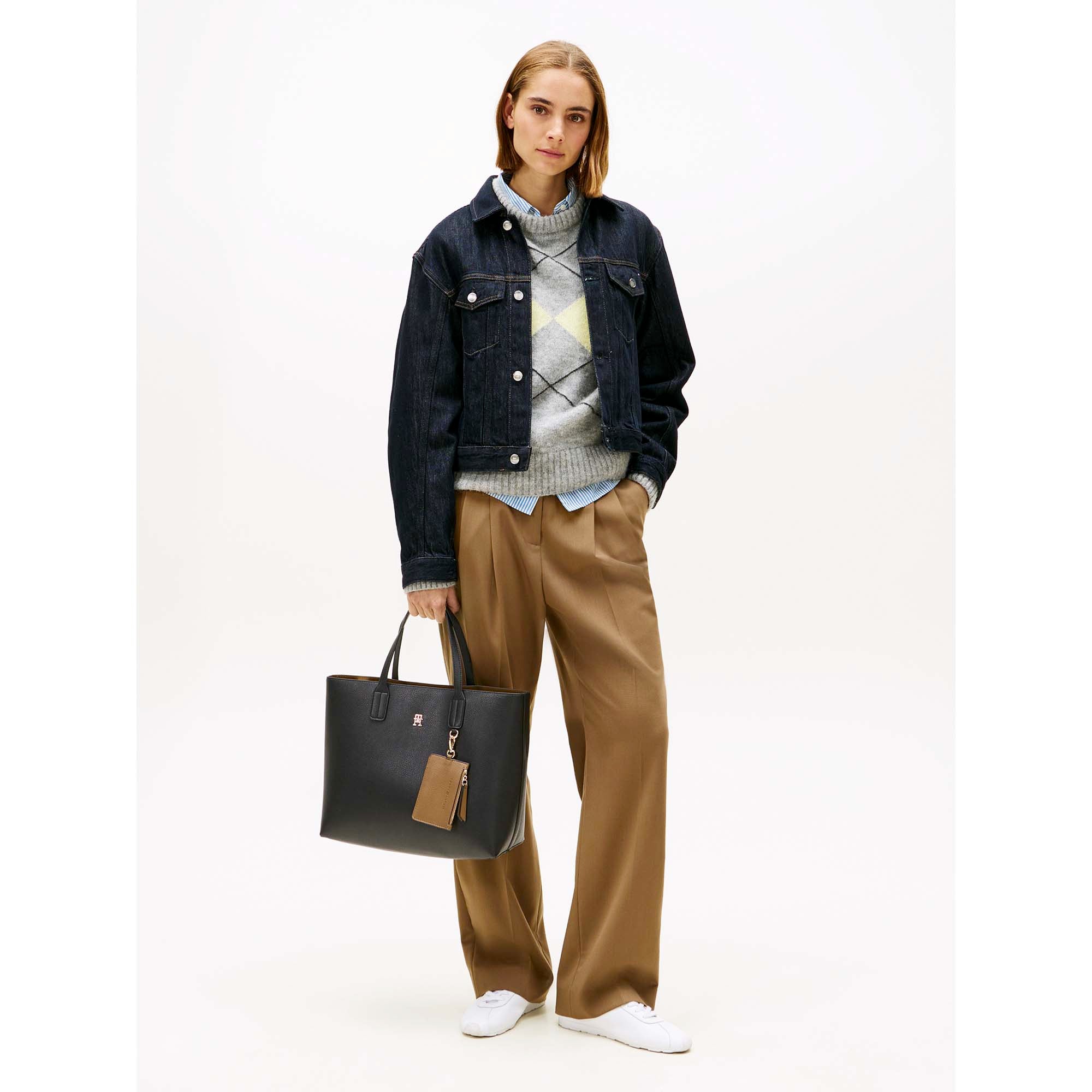 TH_ICON_SATCHEL_AW0AW18122_BDS_Image_5