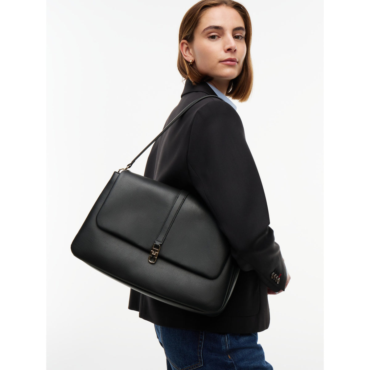 TH_LIBRE_SATCHEL_AW0AW19197_BDS_Image_2