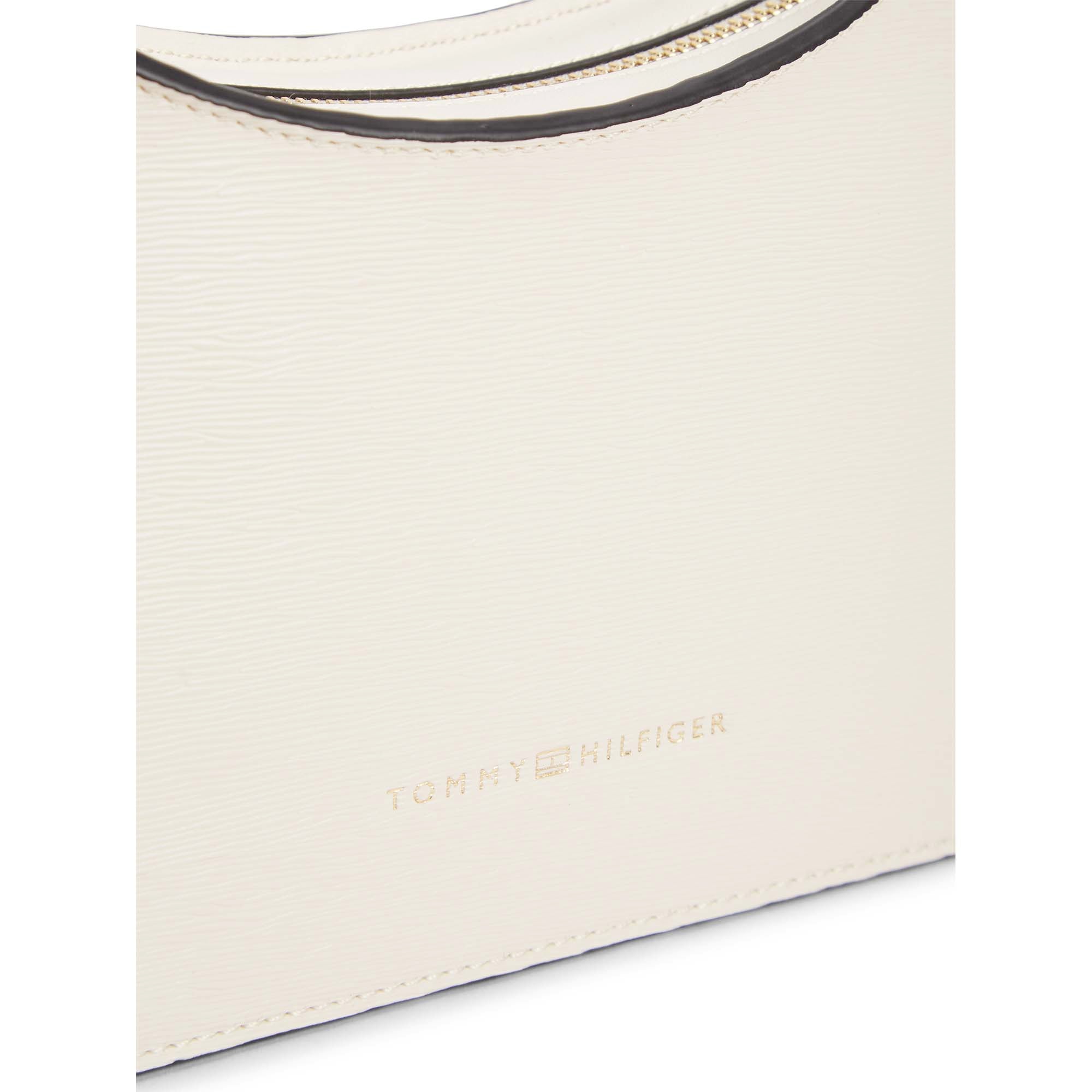 TH_MODERN_CROSSOVER_AW0AW18619_AEO_Image_4