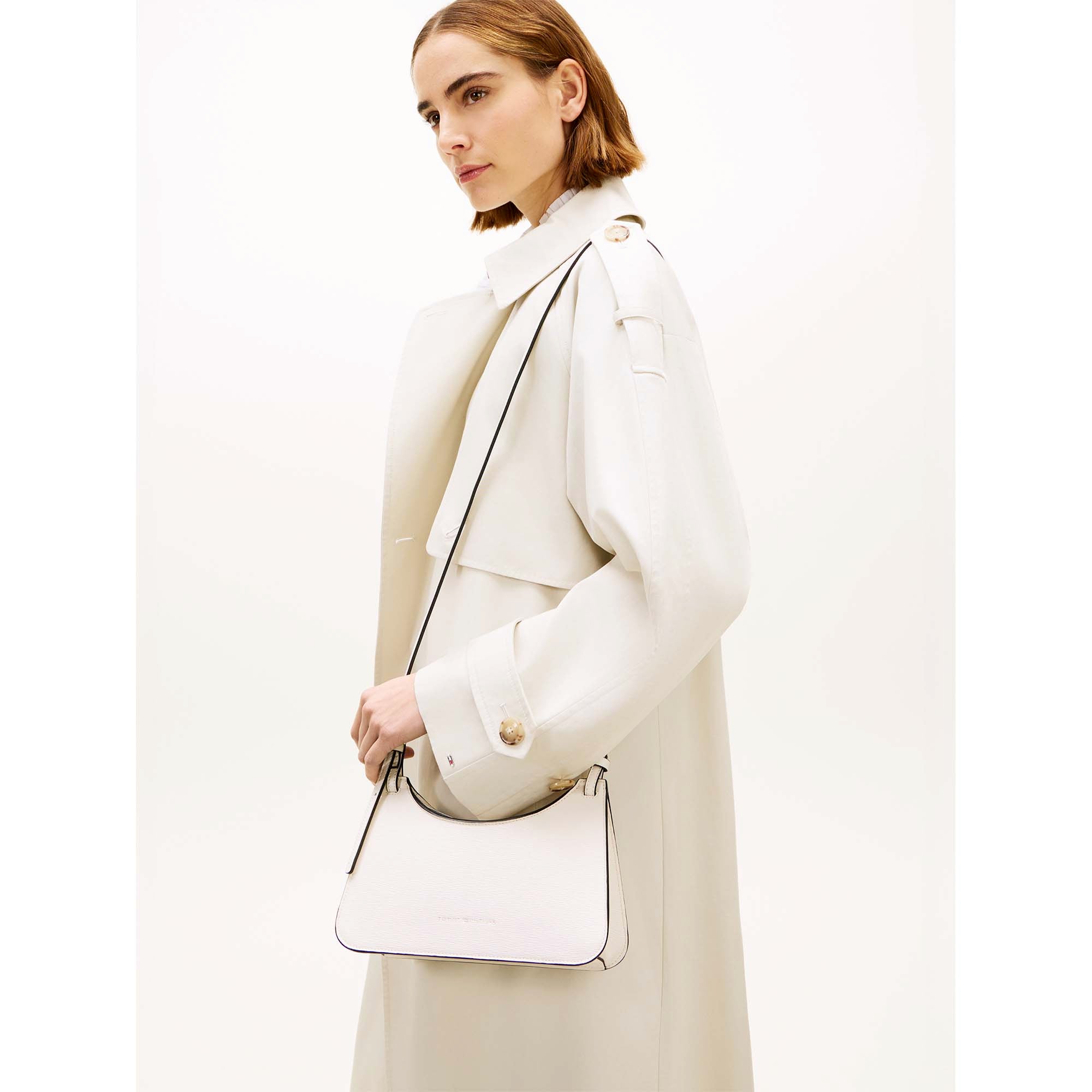 TH_MODERN_CROSSOVER_AW0AW18619_AEO_Image_5