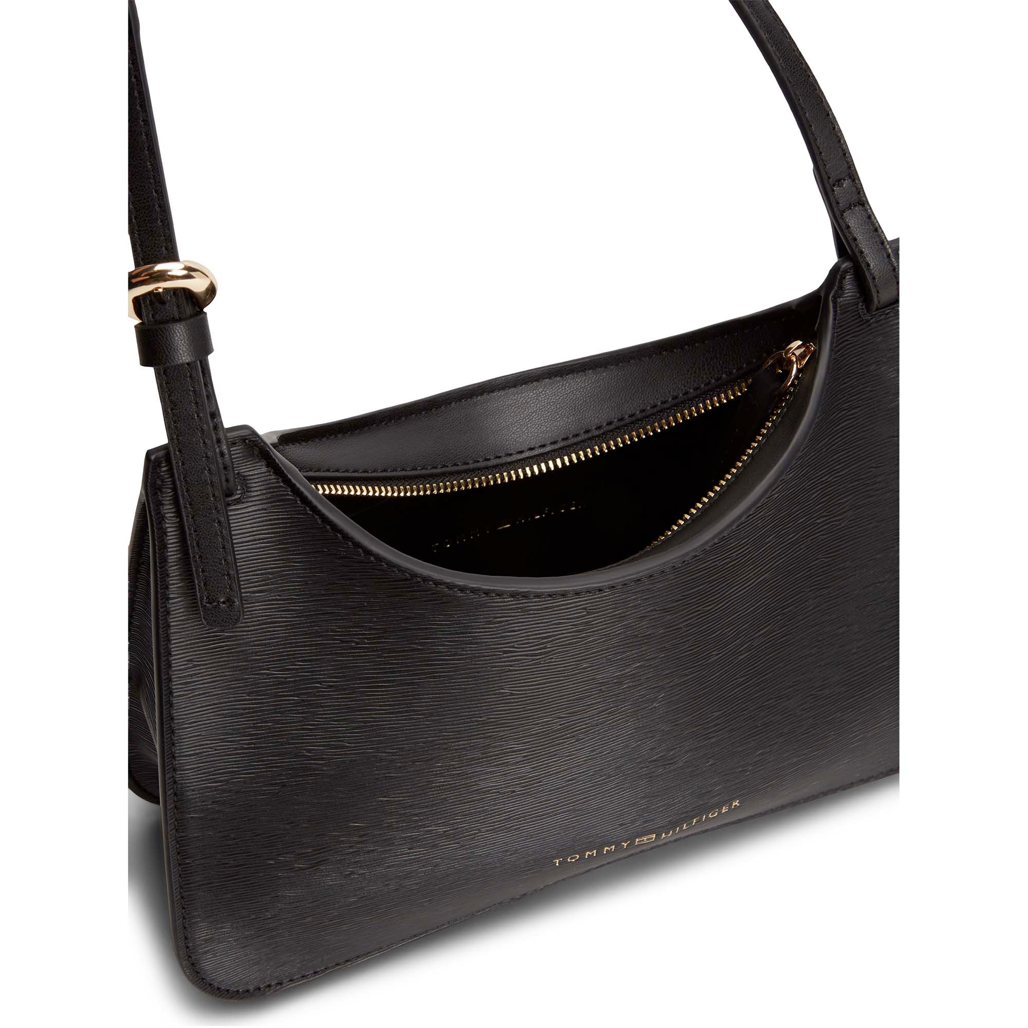 TH_MODERN_CROSSOVER_AW0AW18619_BDS_Image_3