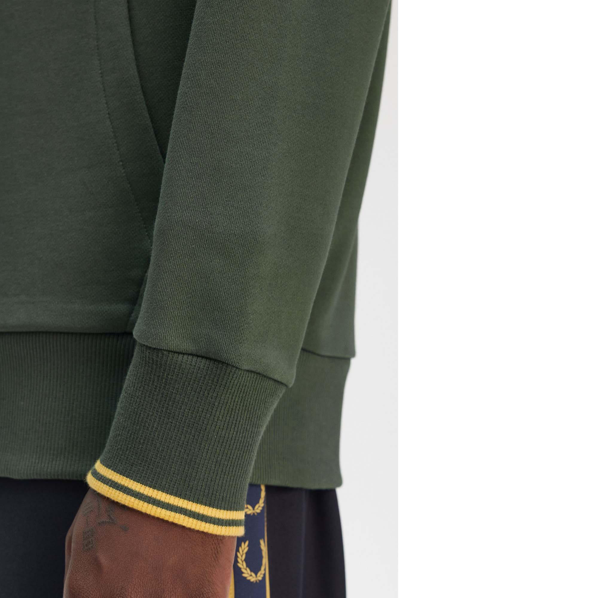 TIPPED_HOODED_SWEATSHIRT_M2643_X89_Image_5