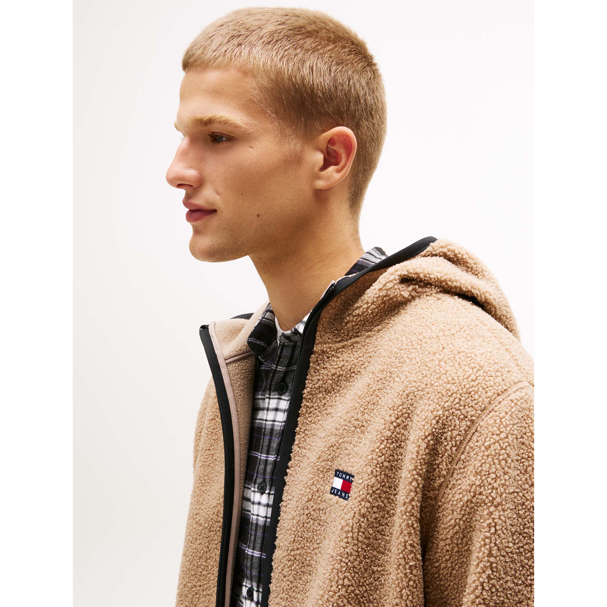 TJM_REG_BADGE_TEDDY_DM0DM19224_AFE_Image_4