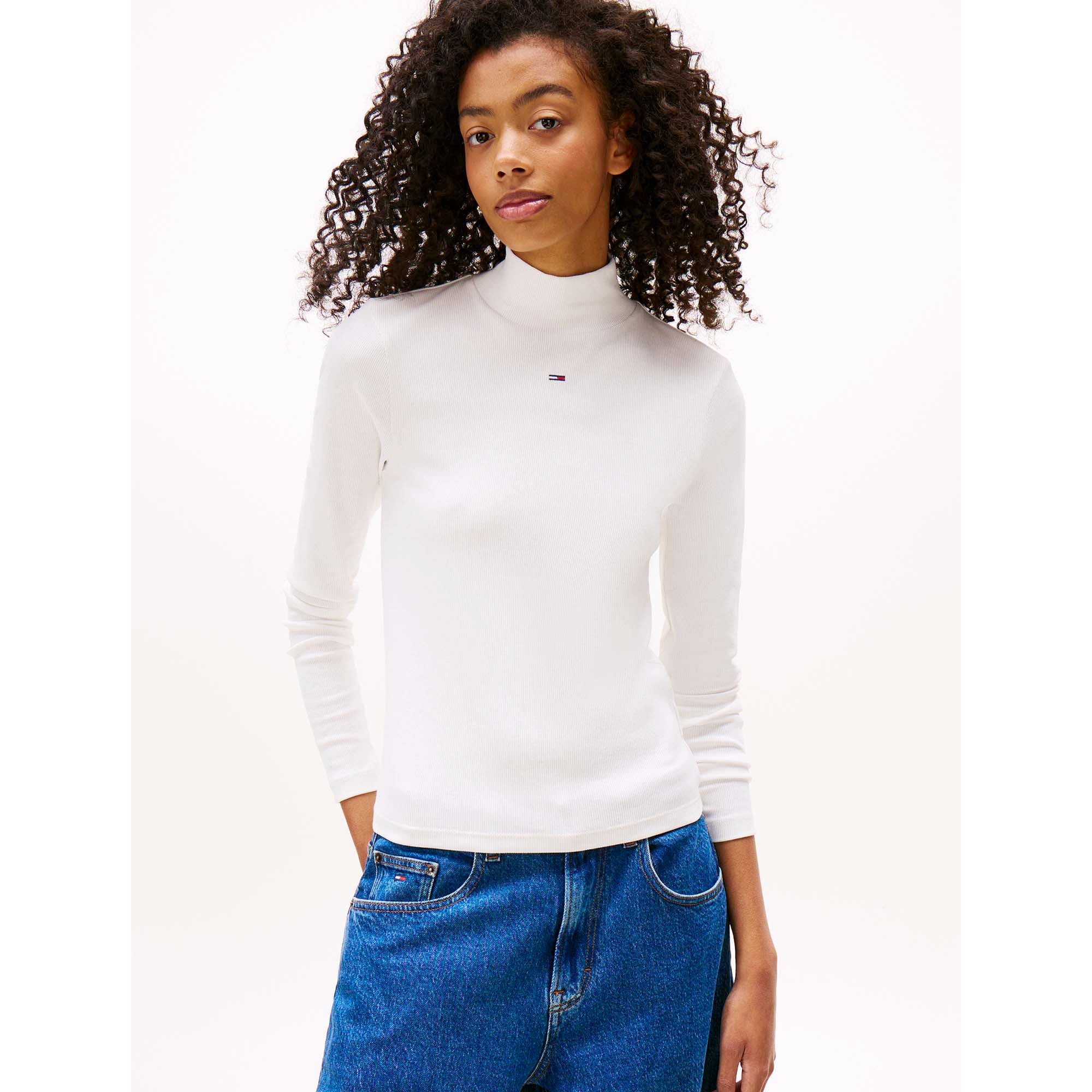 TJW_ESSENTIAL_MOCK_N_DW0DW19830_YBL_Image_2