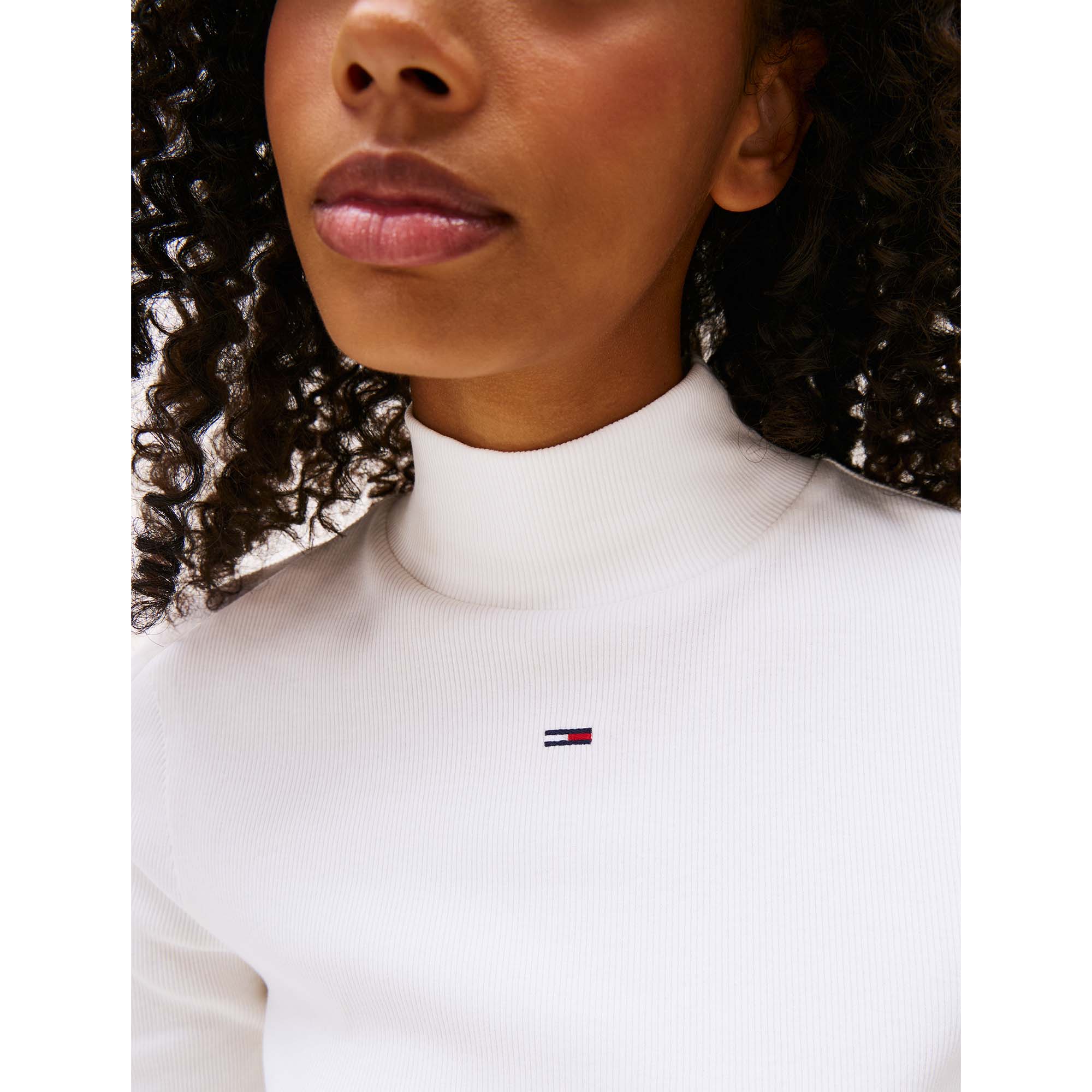 TJW_ESSENTIAL_MOCK_N_DW0DW19830_YBL_Image_4