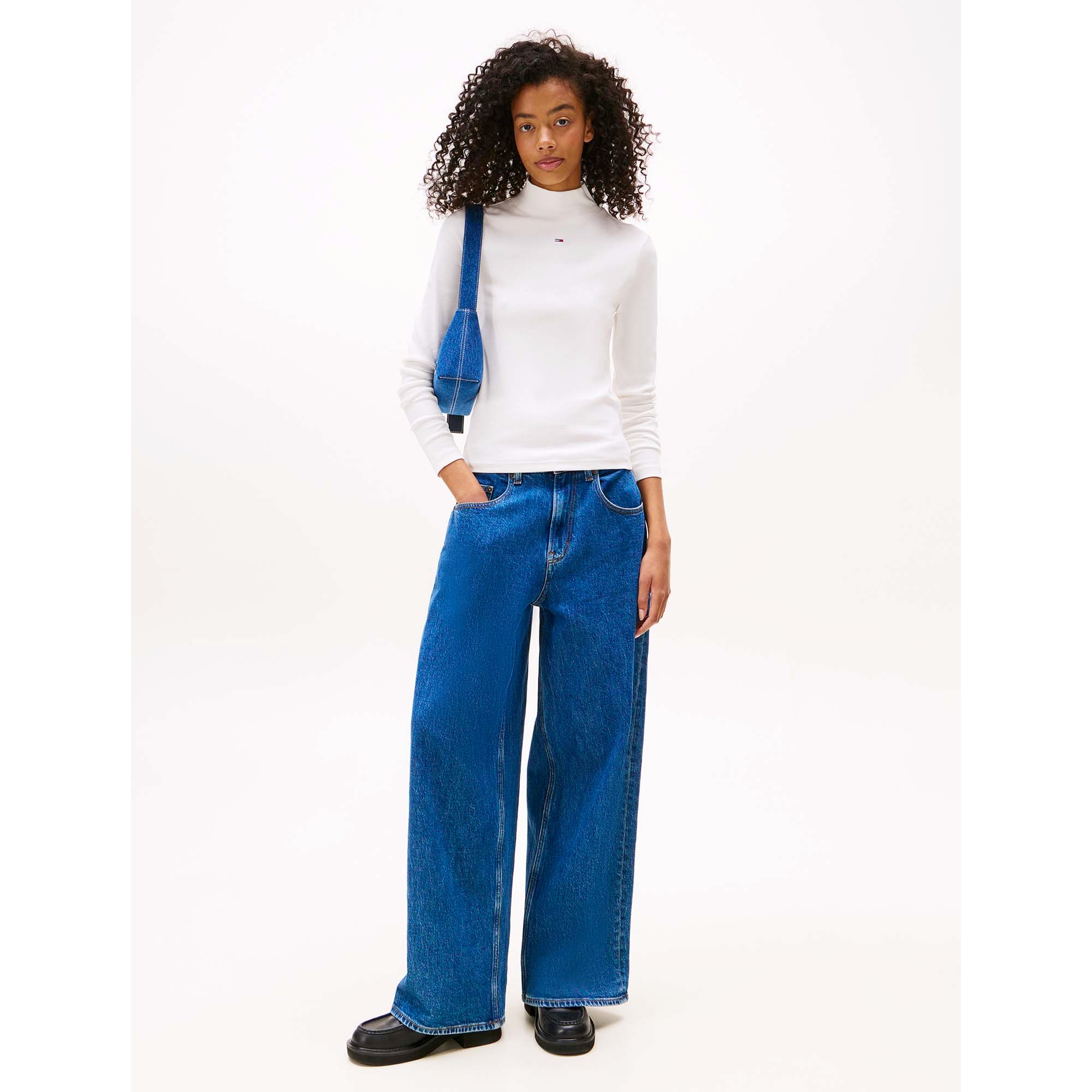 TJW_ESSENTIAL_MOCK_N_DW0DW19830_YBL_Image_5