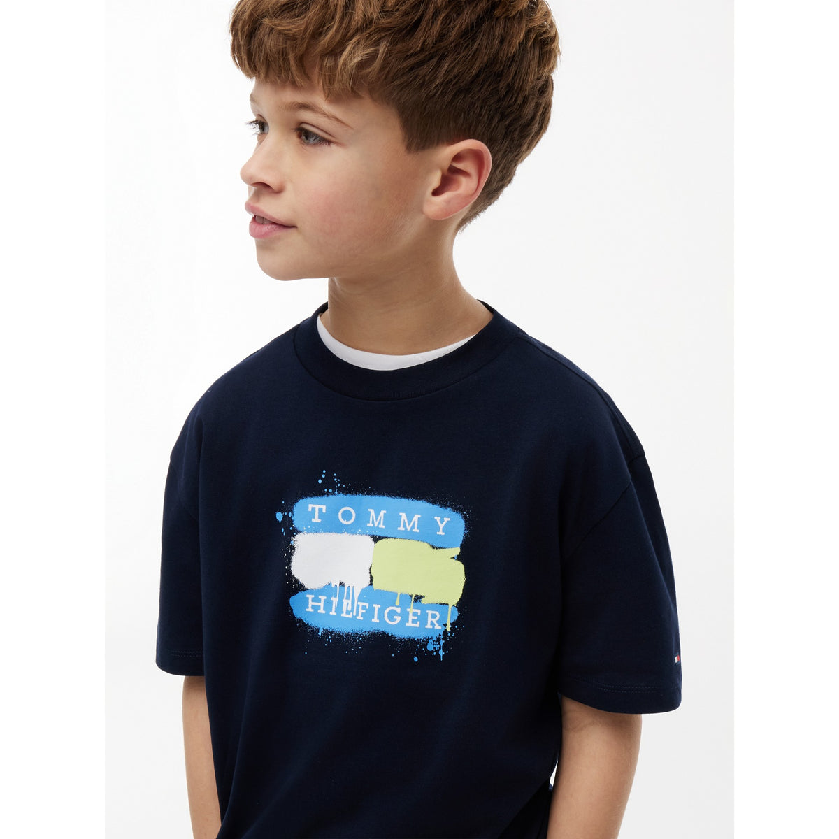 TOMMY_FLAG_GRAFFITI_T-SHIRT_SS_KB0KB10546T_C1G_Image_4
