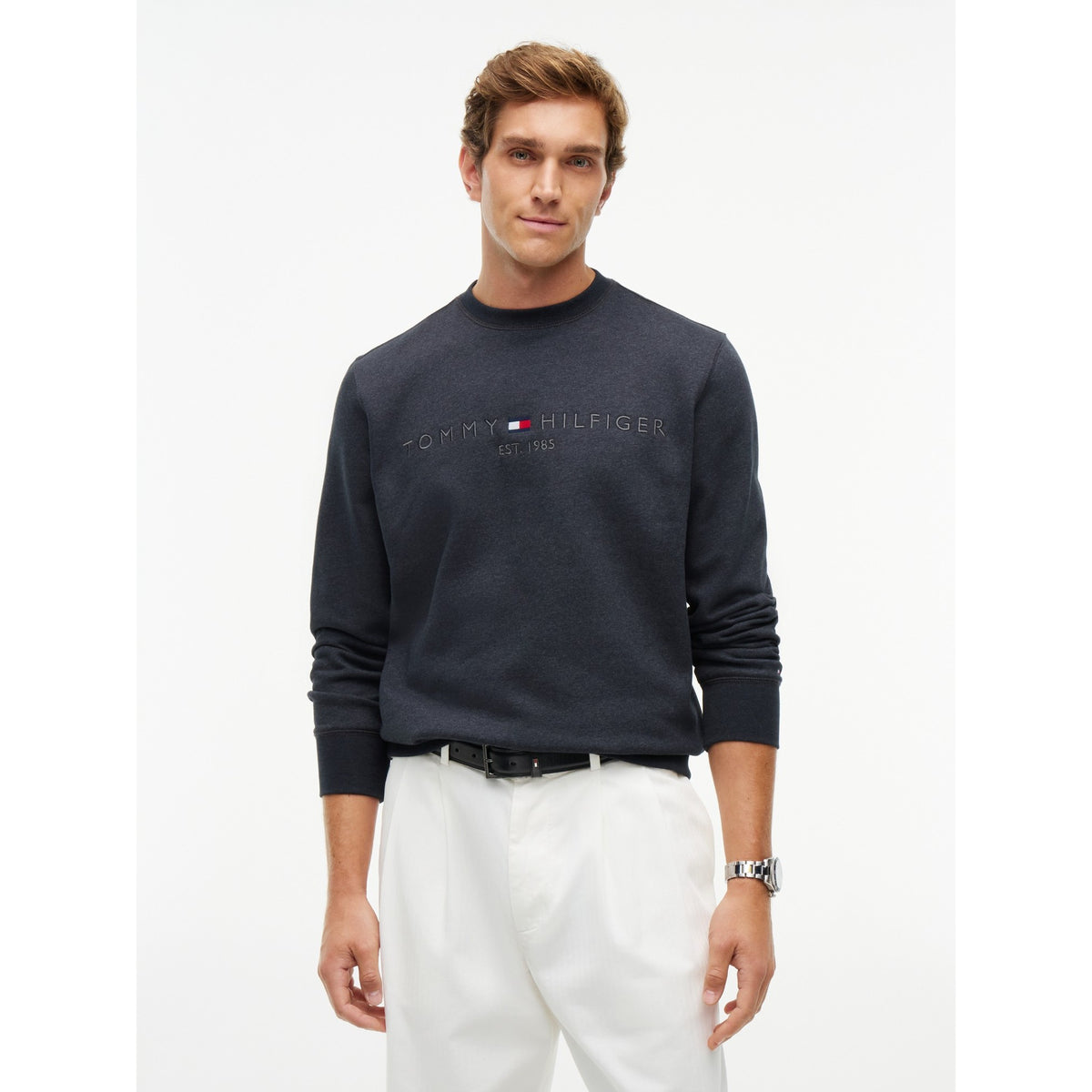 TOMMY_LOGO_SWEATSHIR_MW0MW11596_P4E_Image_2