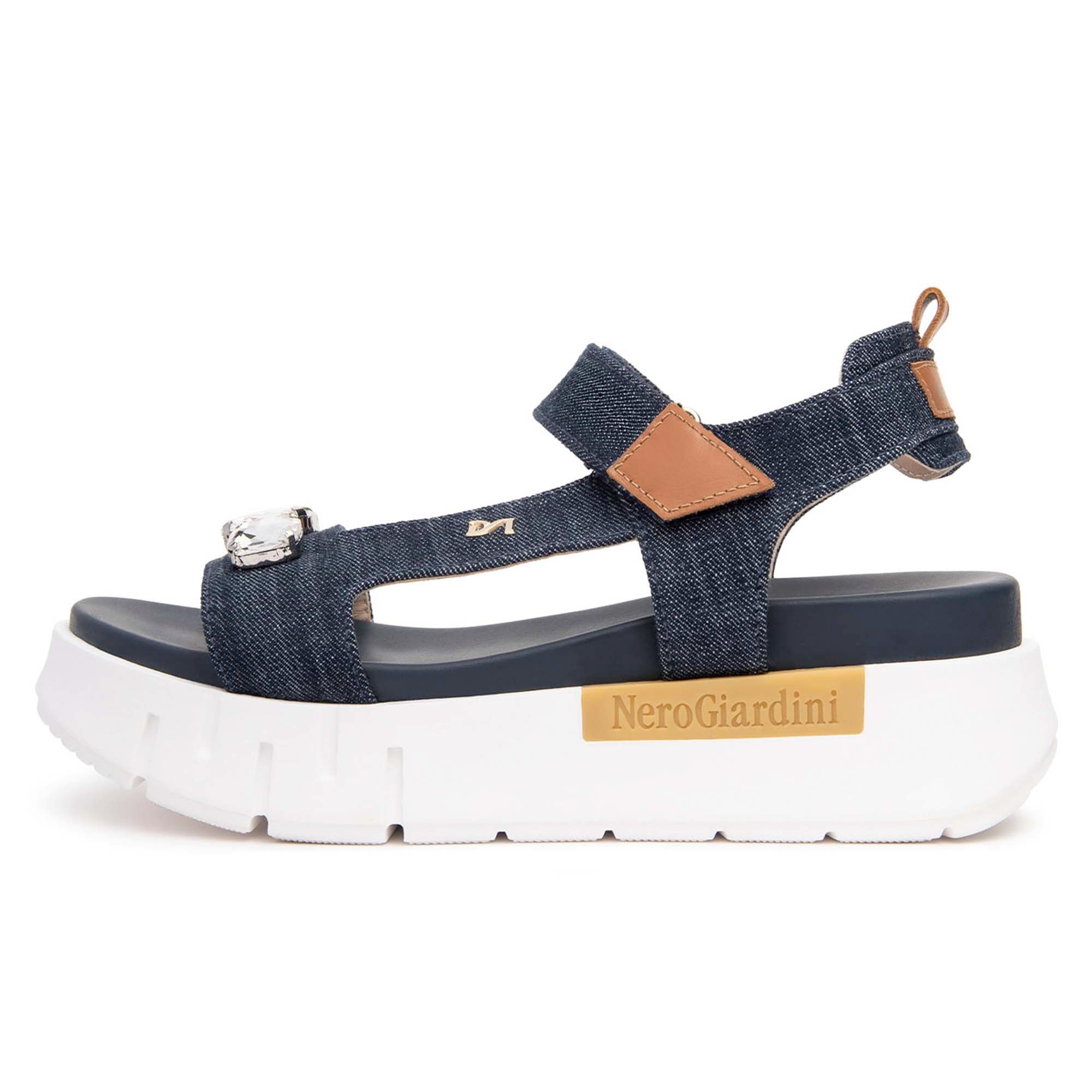 TTINTO_9_ARMENIA_COGNAC_TR_VENEZIA_8066_LIGH_E513691D_214_Image_1