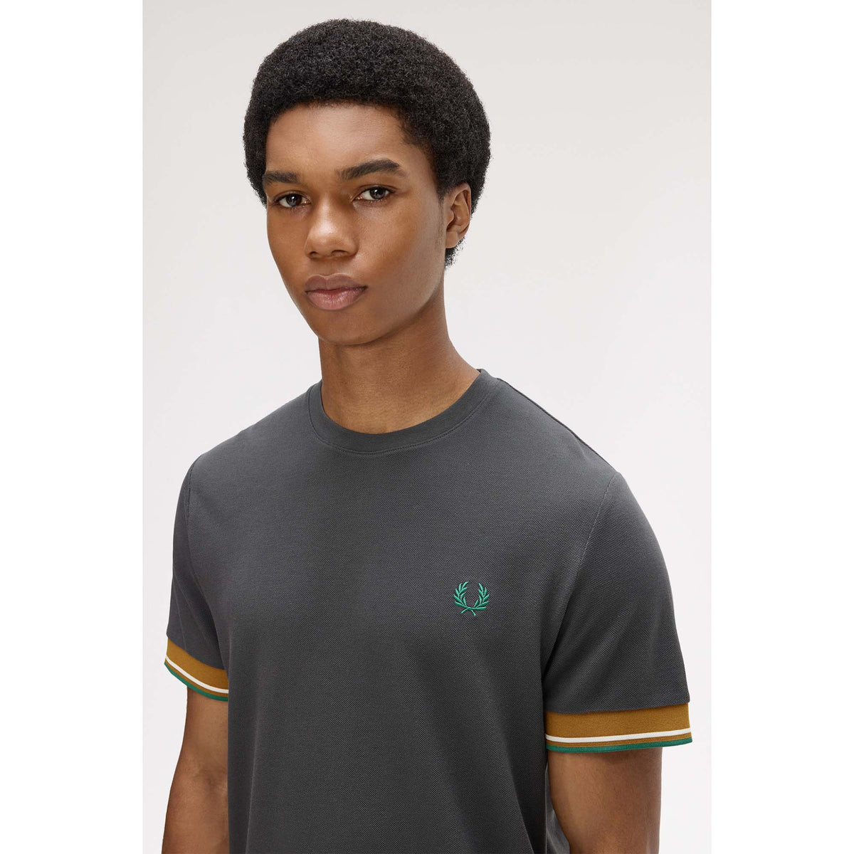 TWIN_TIPPED_CUFF_T-SHIRT_M2396_297_Image_4