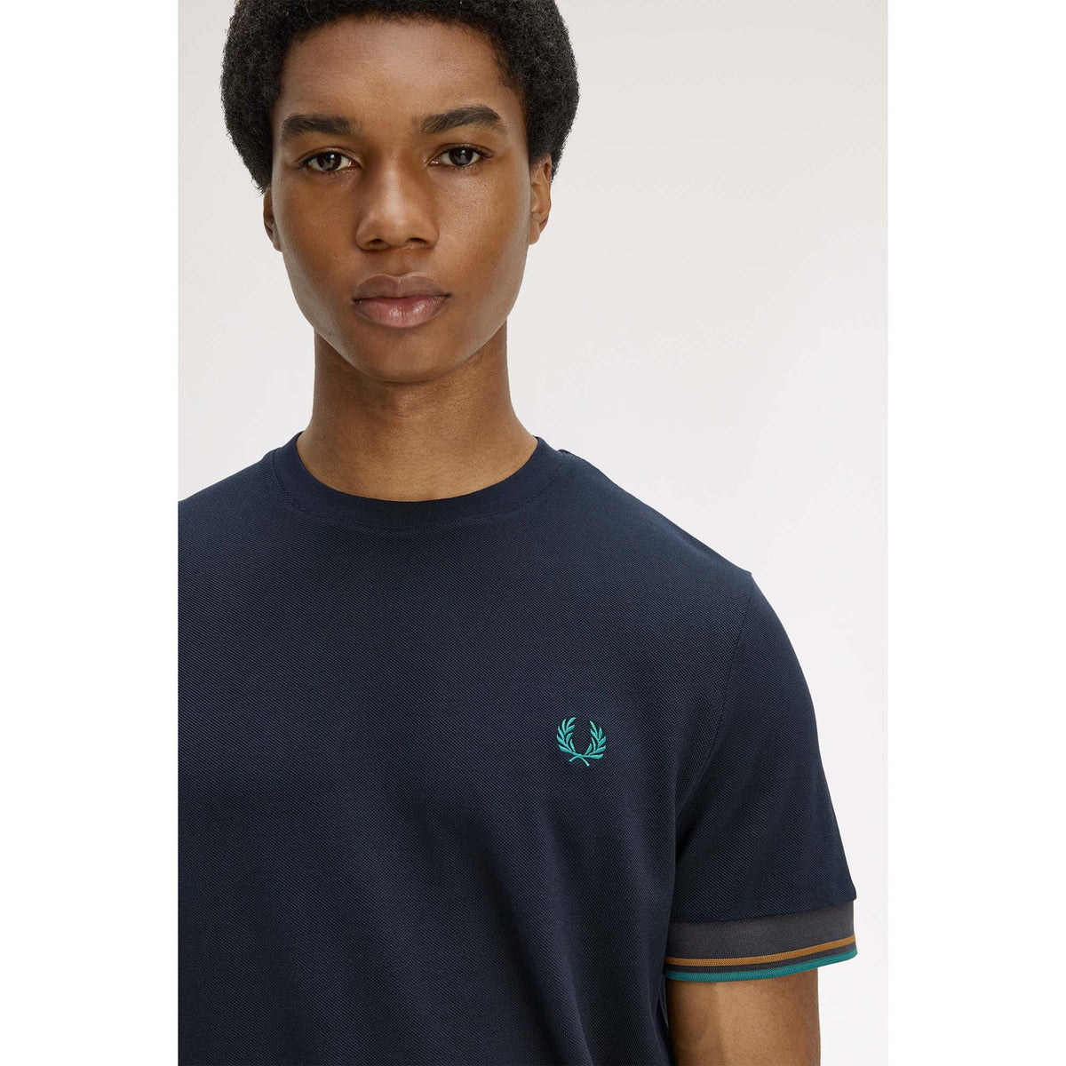 TWIN_TIPPED_CUFF_T-SHIRT_M2396_608_Image_3