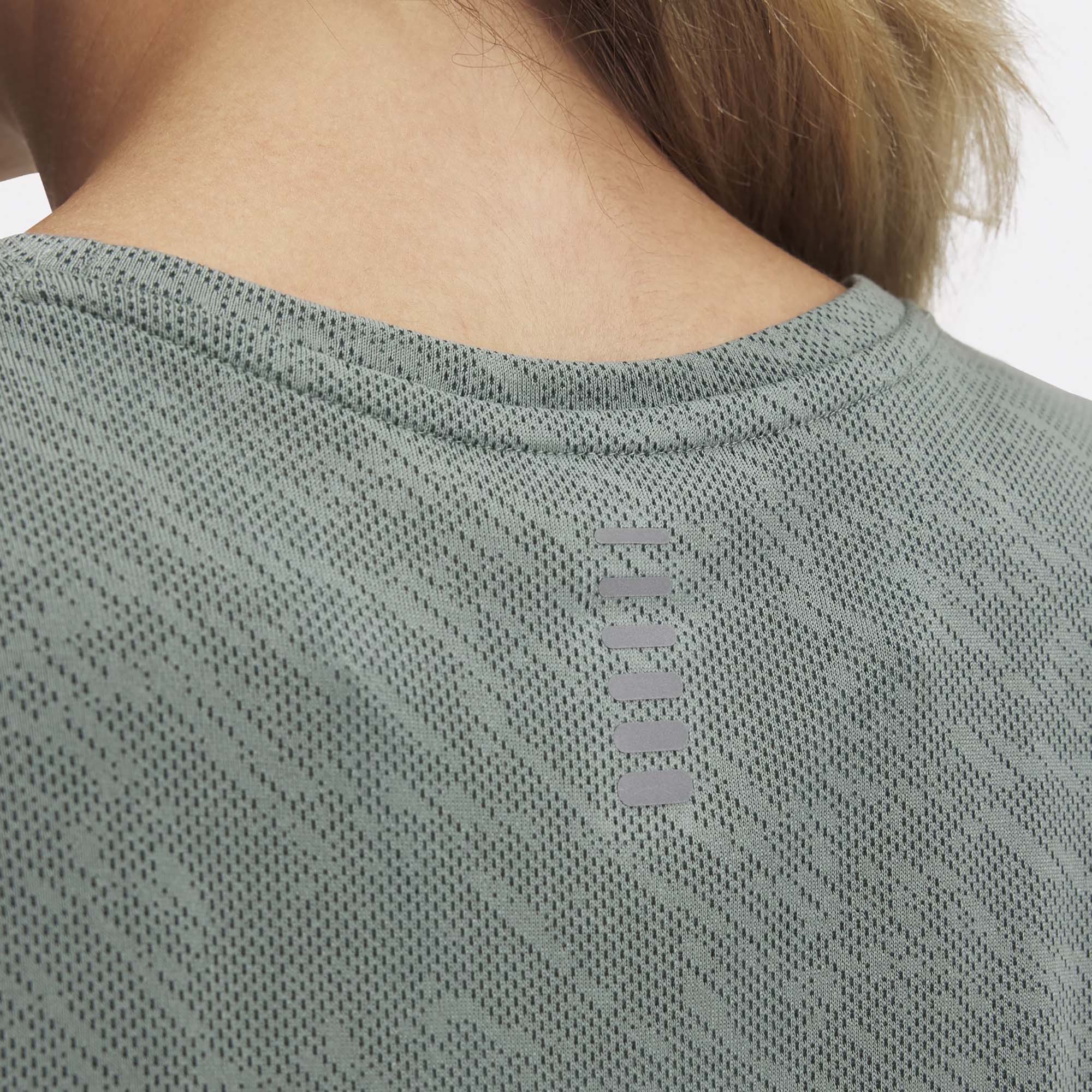 UA_LAUNCH_CAMO_SHORTSLEEVE_771386337_348_Image_5