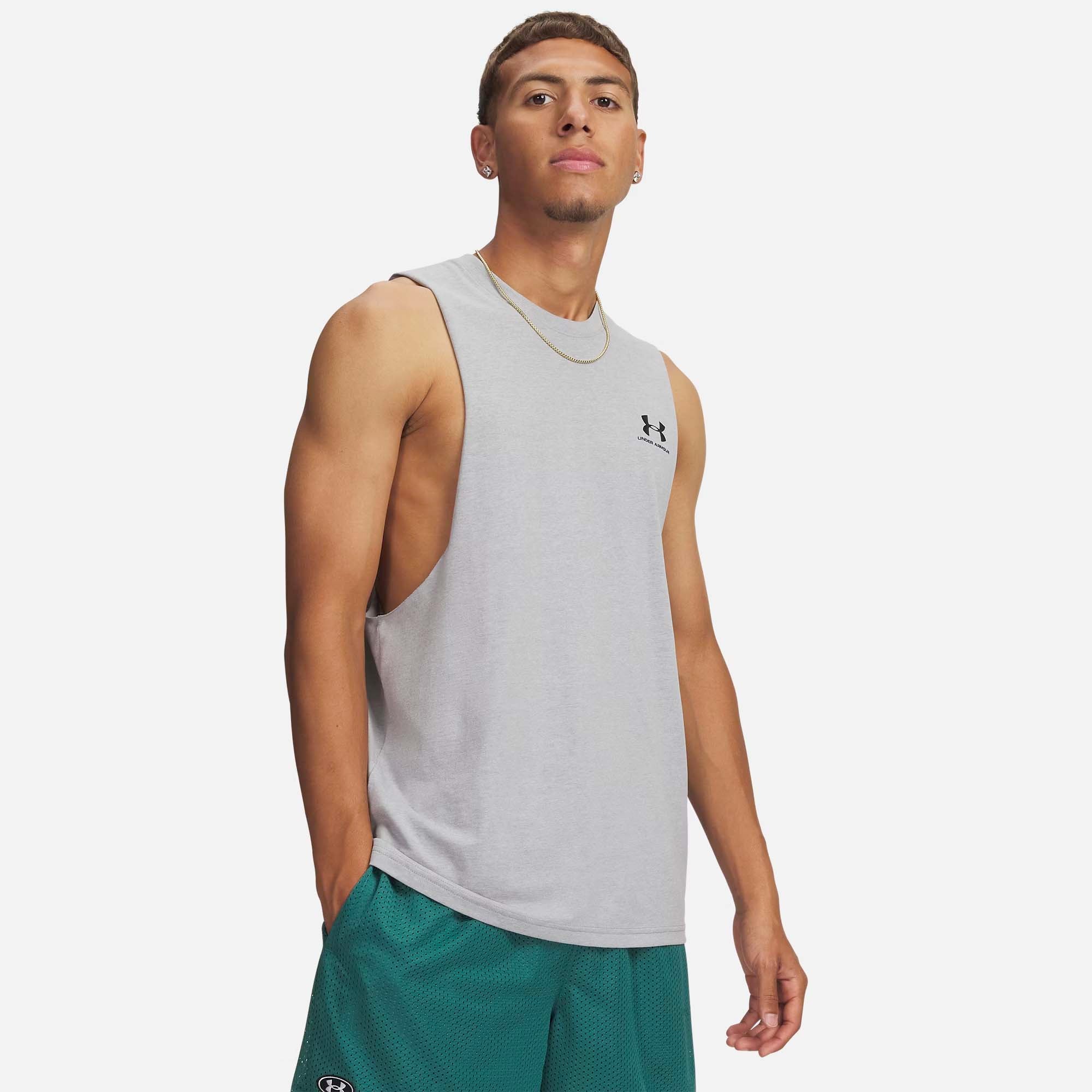 UA_LEFT_CHEST_CUT_OFF_TANK_771329286_035_Image_2