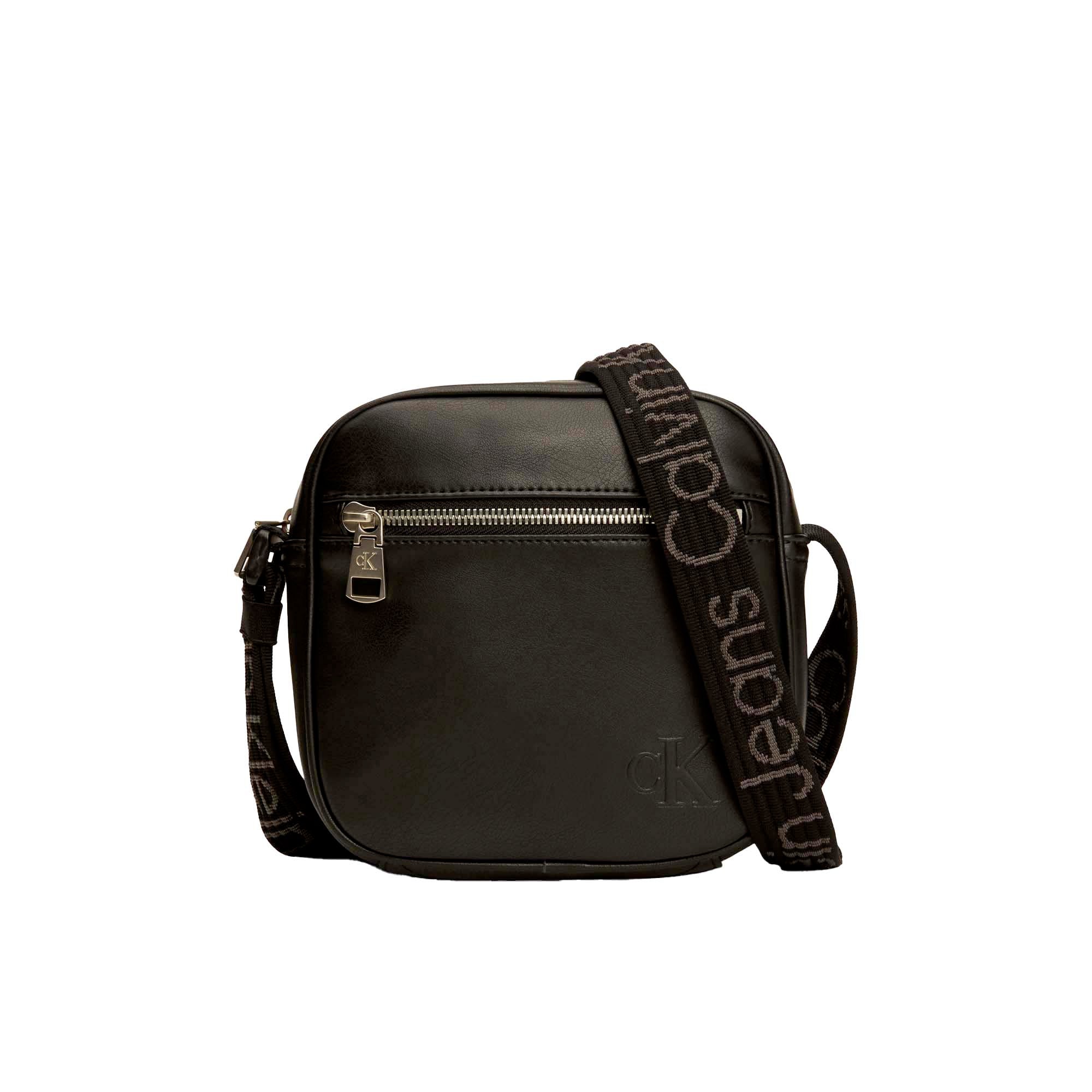 ULTRALIGHT_SQ_CAMERA_BAG18_PU_K50K511788_BEH_Image_1