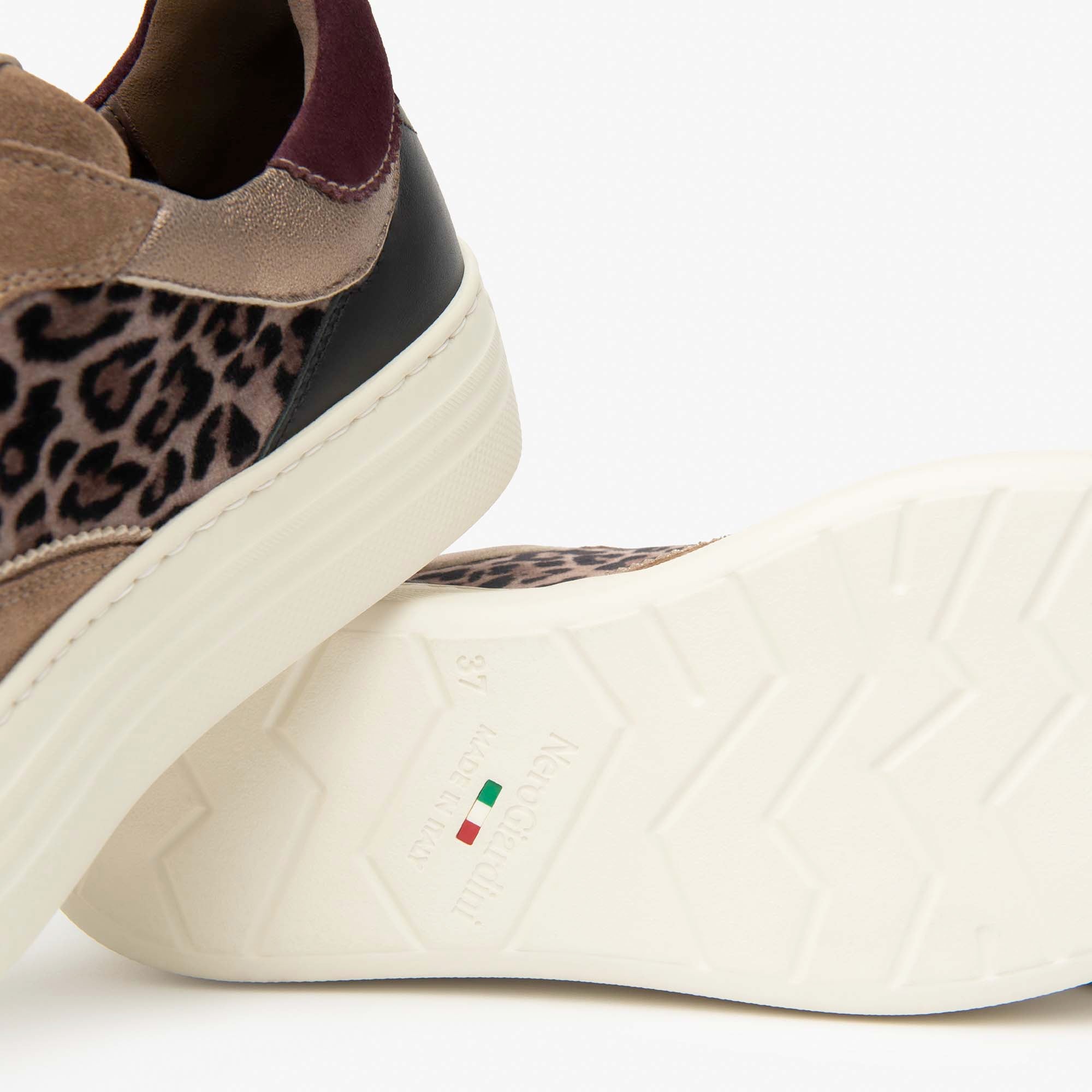 VELOUR_GUANTO_NERO_TPLUVIA_DIS1348_BE_LUNARE_I514182D_442_Image_4