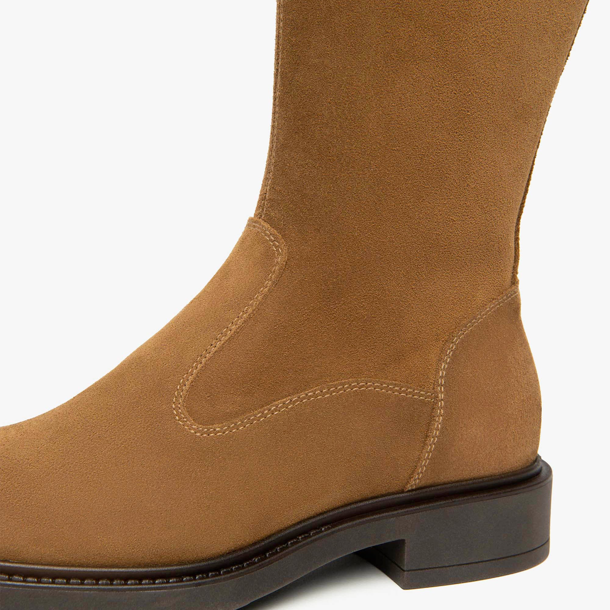 VELOUR_TR_POMEZIA_9741004_I514715D_339_Image_3