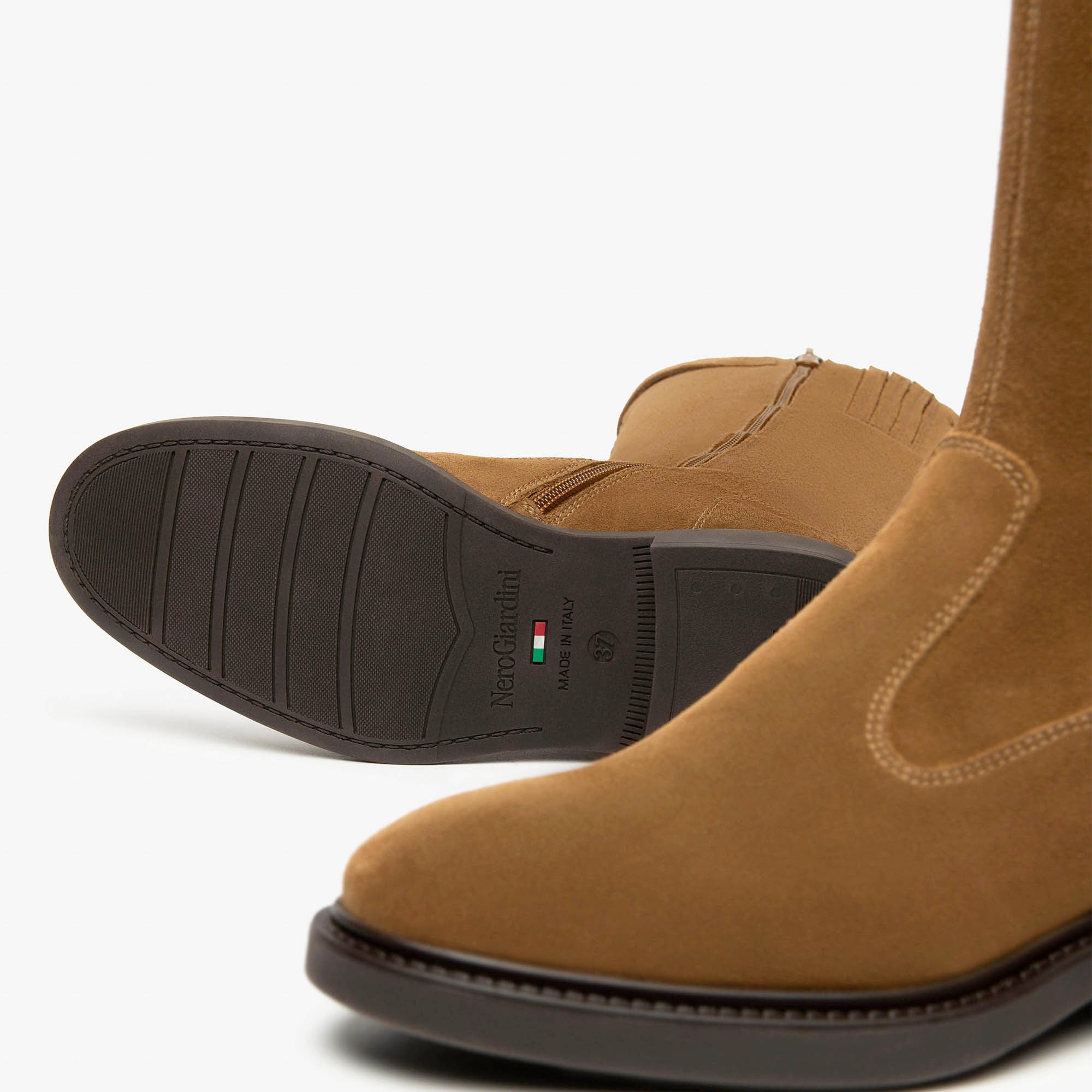 VELOUR_TR_POMEZIA_9741004_I514715D_339_Image_4