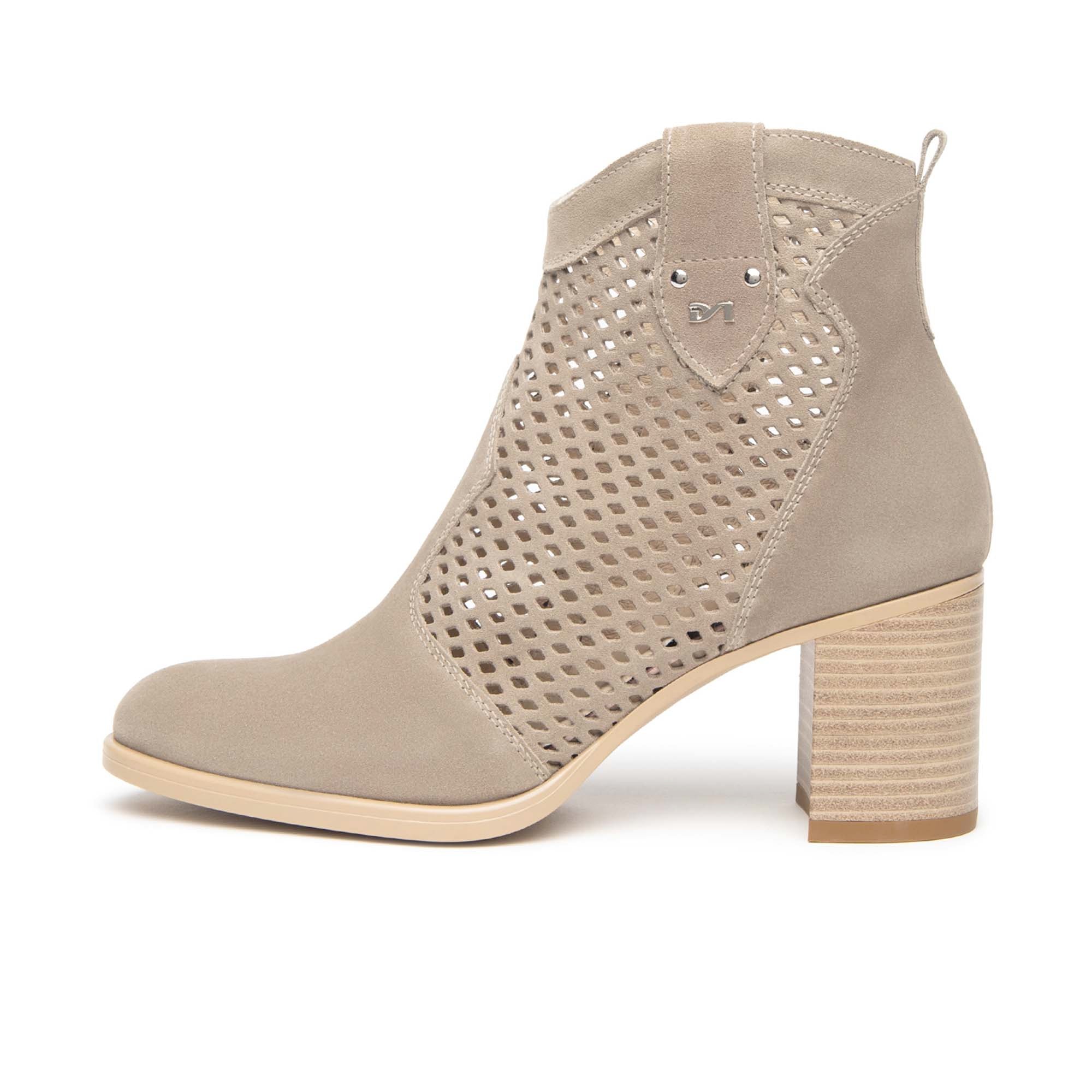 VELOUR_VELOUR_TR_CAPUA_BEIGE_E615110D_451_Image_1