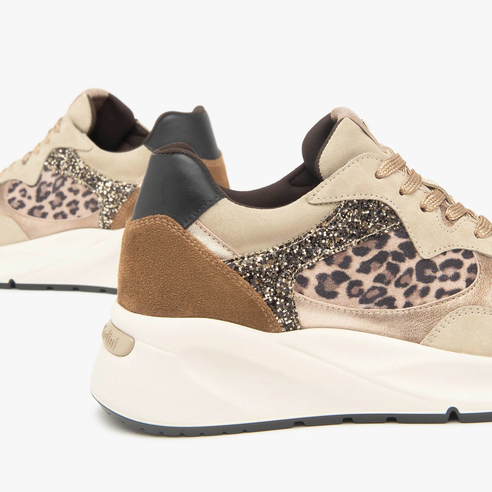 VELOUR_VELVET_MILK_1039_LUNARE_TPLUVIA_DIS_I514060D_410_Image_4