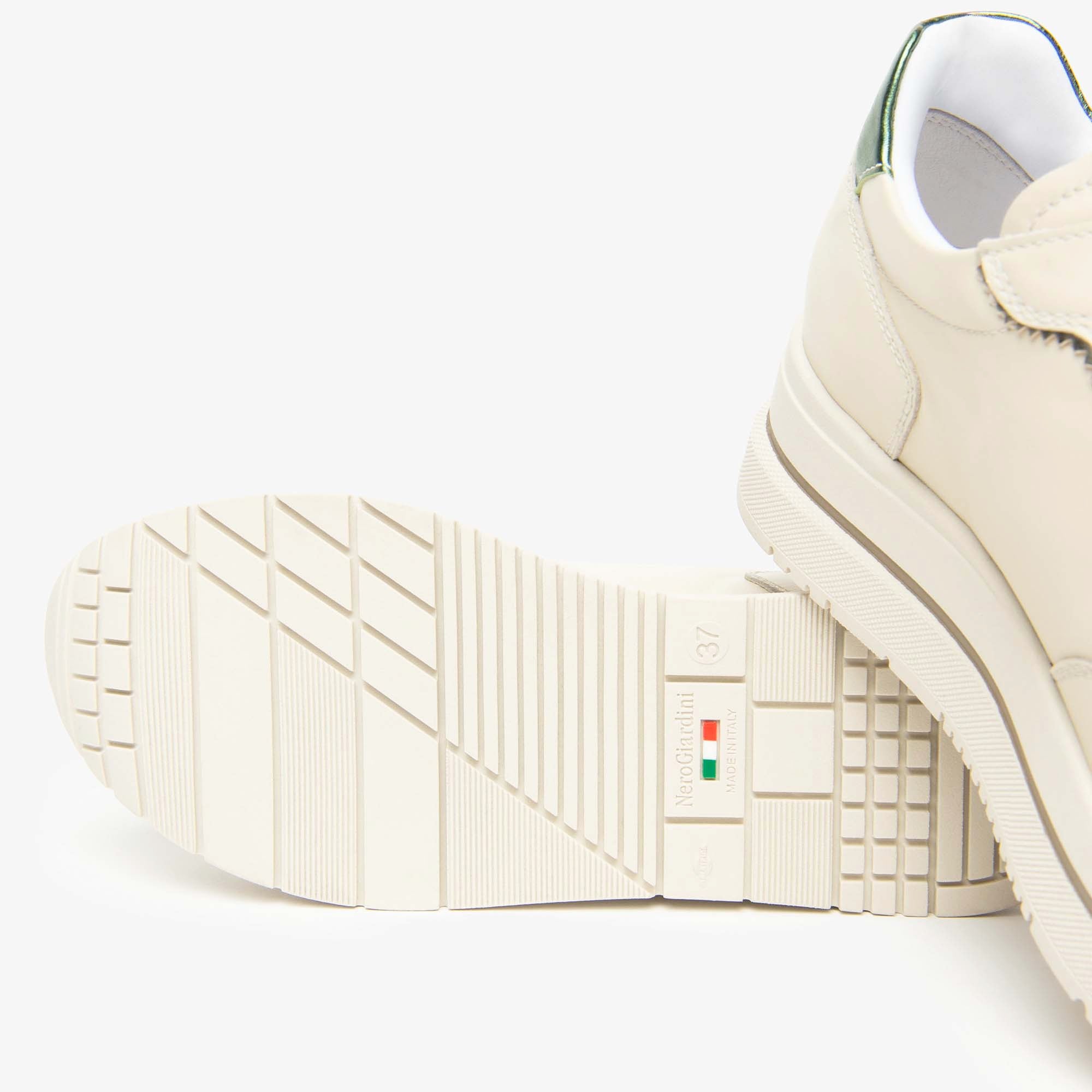 VELVET_1039_NAPPA_LUX_VERDE_2251_TBRILL_PLATINO_6_I514103D_710_Image_4