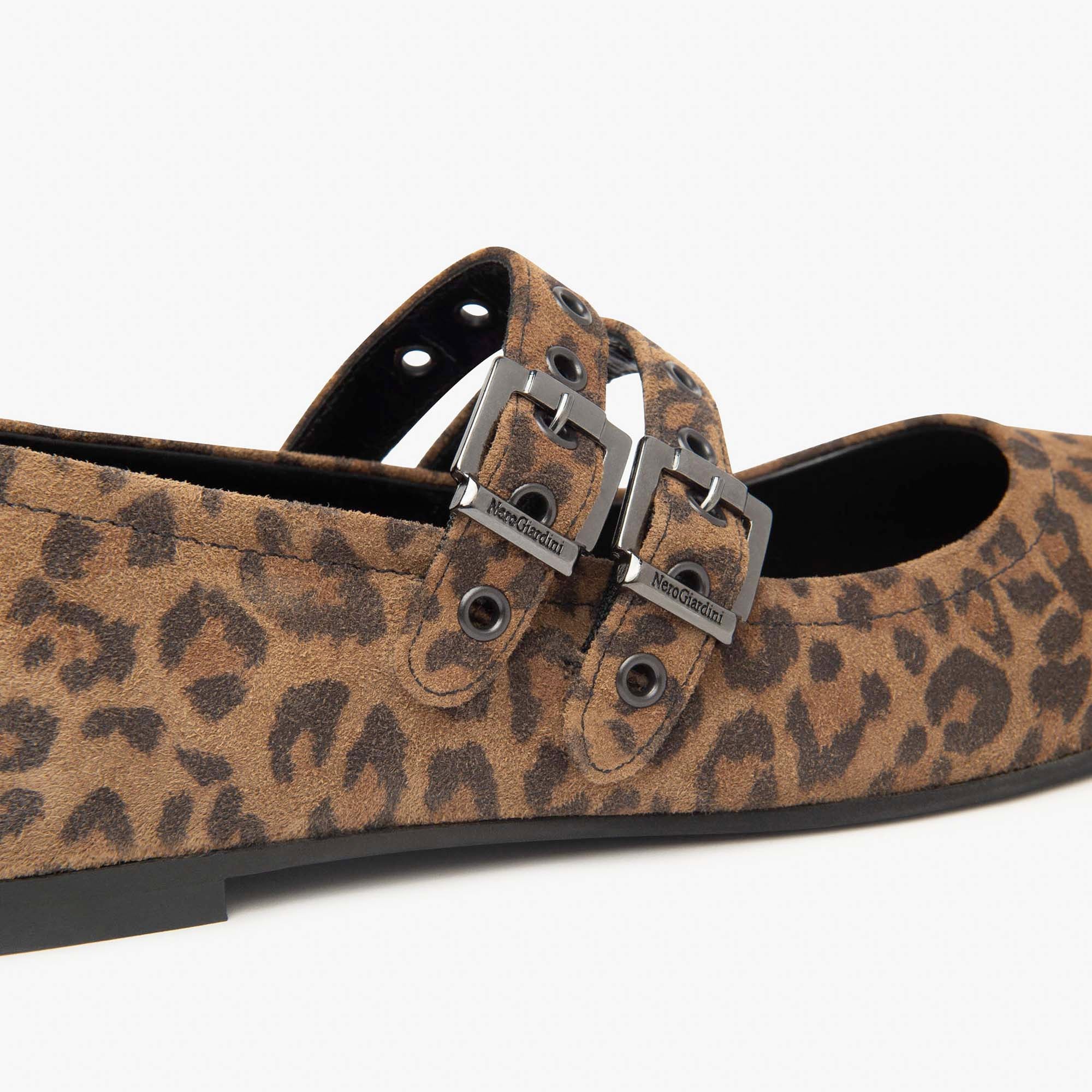 VOLGA_3767_TPU_AVELLA_NERO_I514382D_345_Image_3