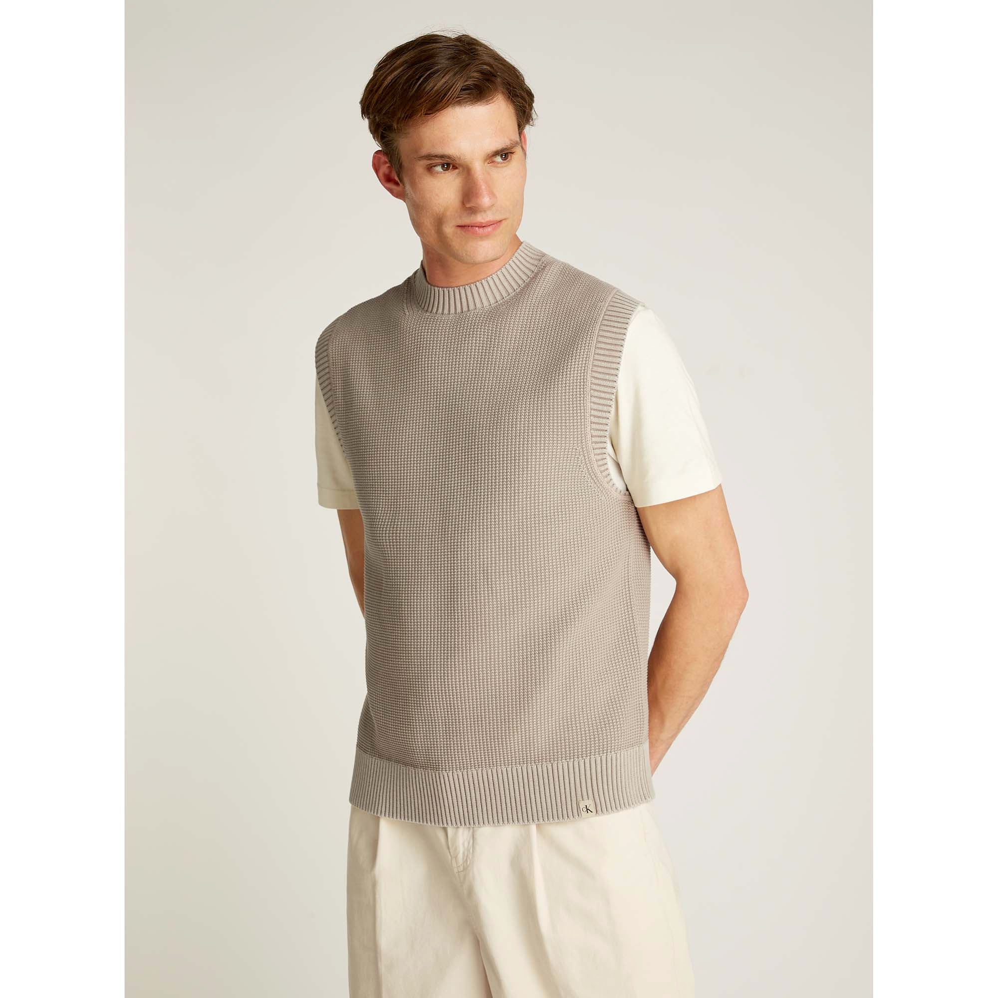 WASHED_SWEATER_VEST_J30J326744_PAN_Image_3