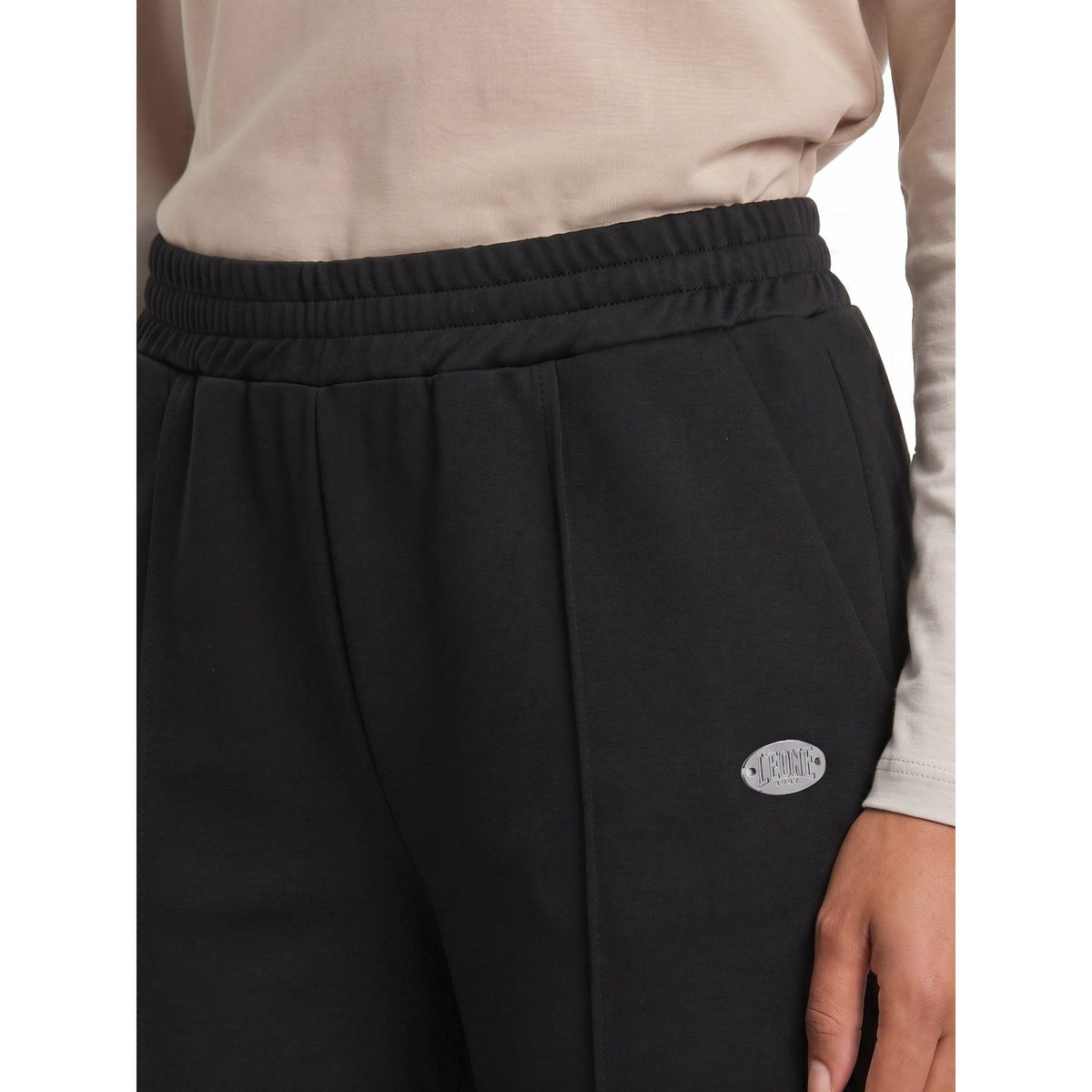 WOMAN_COMFY_W7357P13X01_09_Image_4