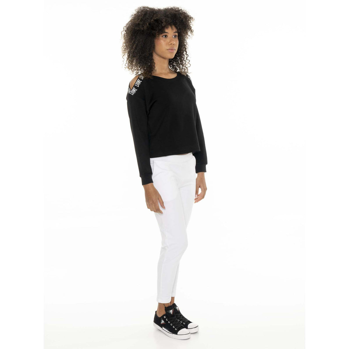 WOMAN_CREWNECK_BLACKWHITE_W6561T10I00_09_Image_2