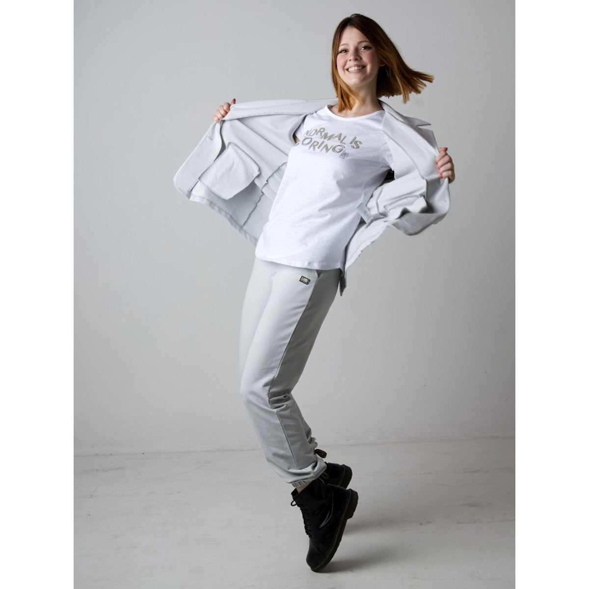 WOMAN_JACKETS_CRYSTAL_W4747T6F40_03_Image_7